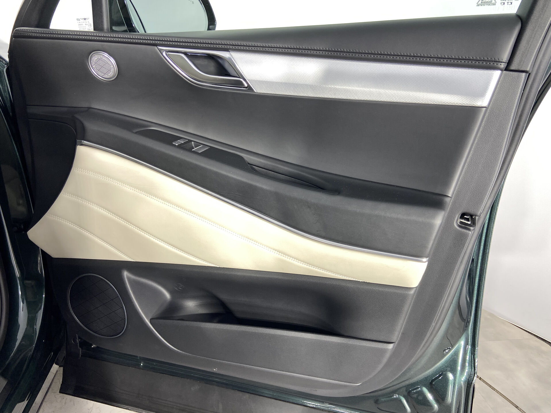 Genesis GV80 Premium + Comfort + Третий ряд сидений 2021 г.в., 54 571 км.