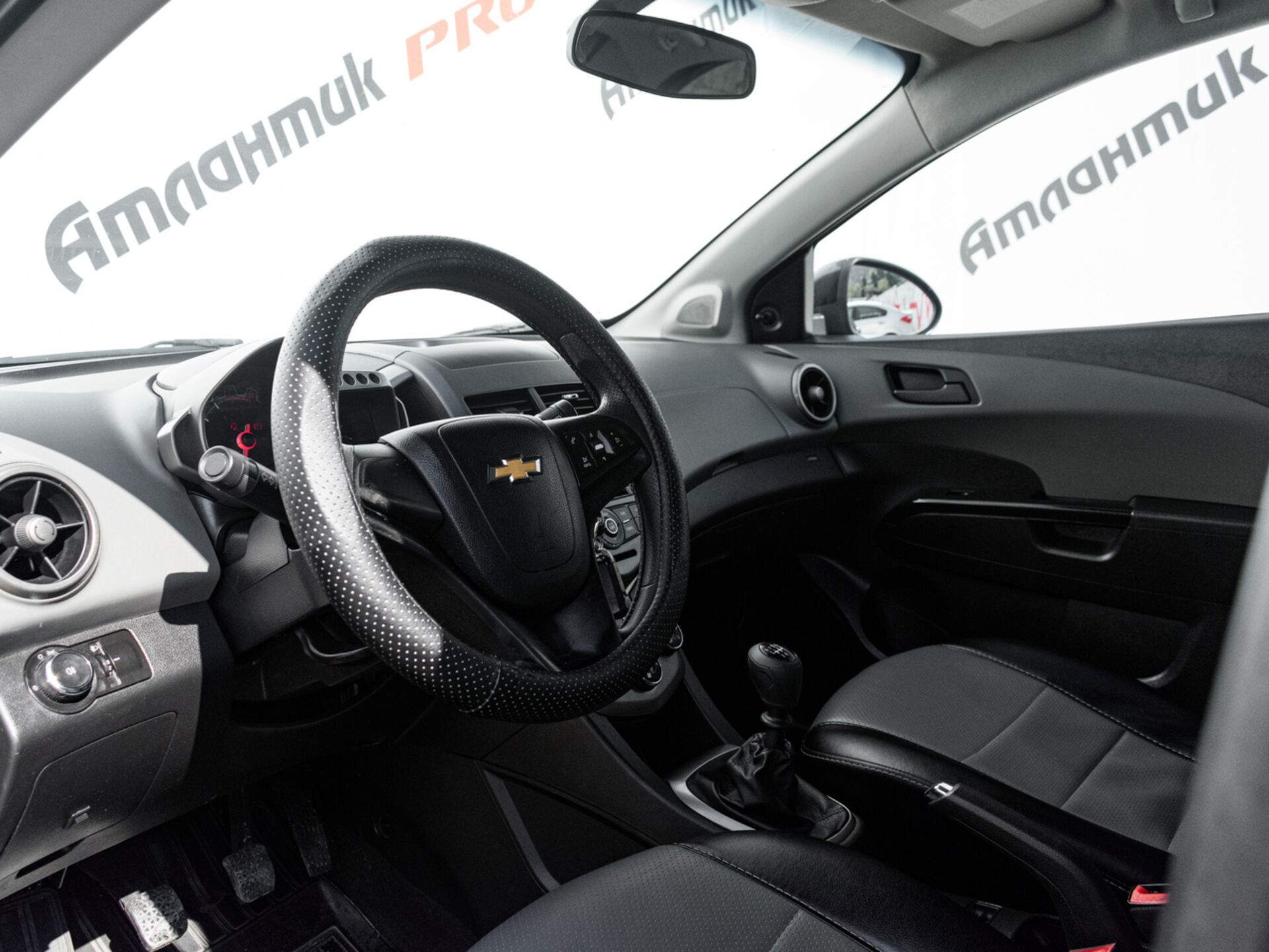 Купить Chevrolet Aveo 1.6 MT (115 л.с.), 2012 в Екатеренбурге