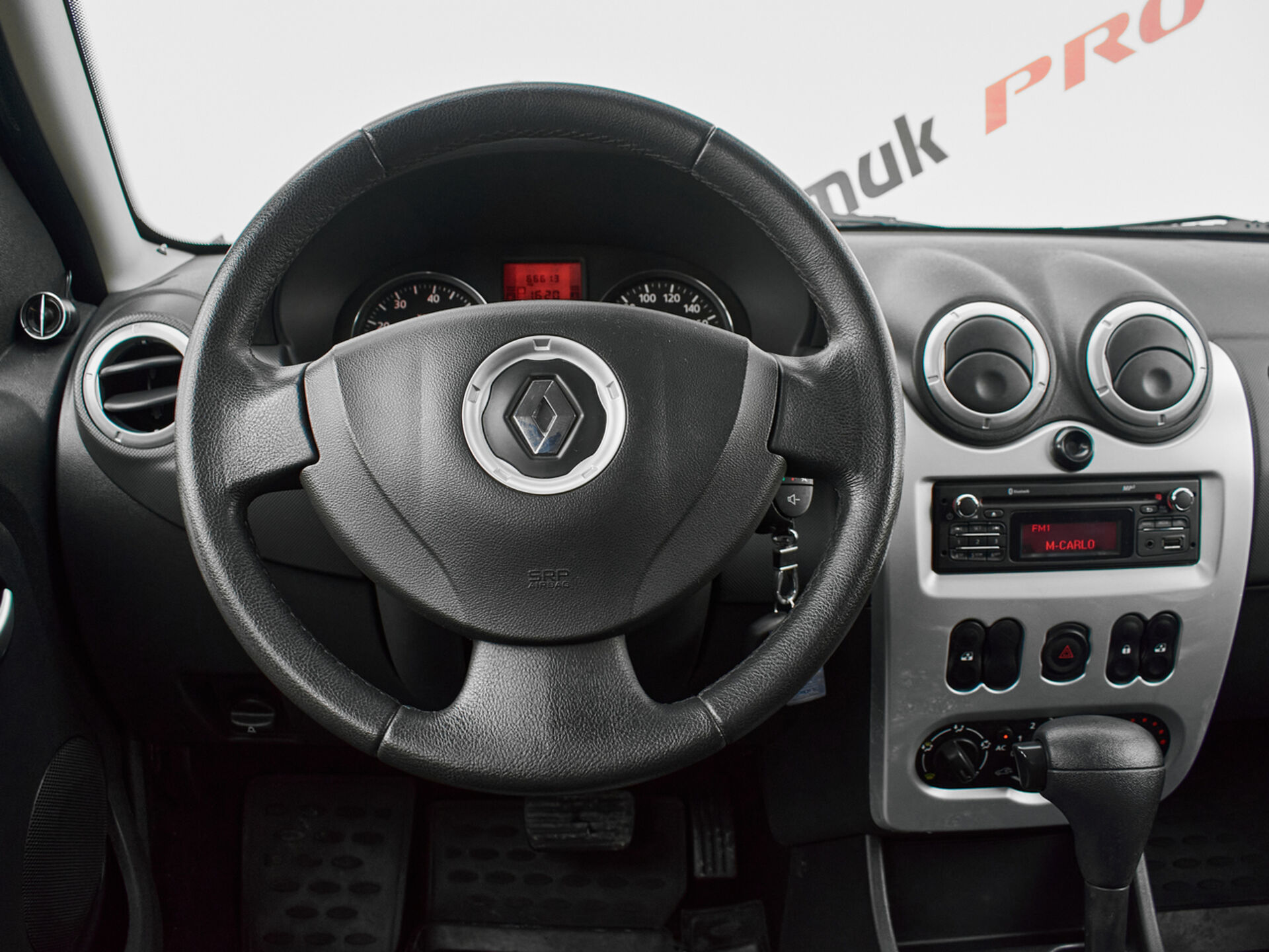 Купить Renault Sandero Stepway 1.6 AT (103 л.с.), 2013 в Екатеренбурге