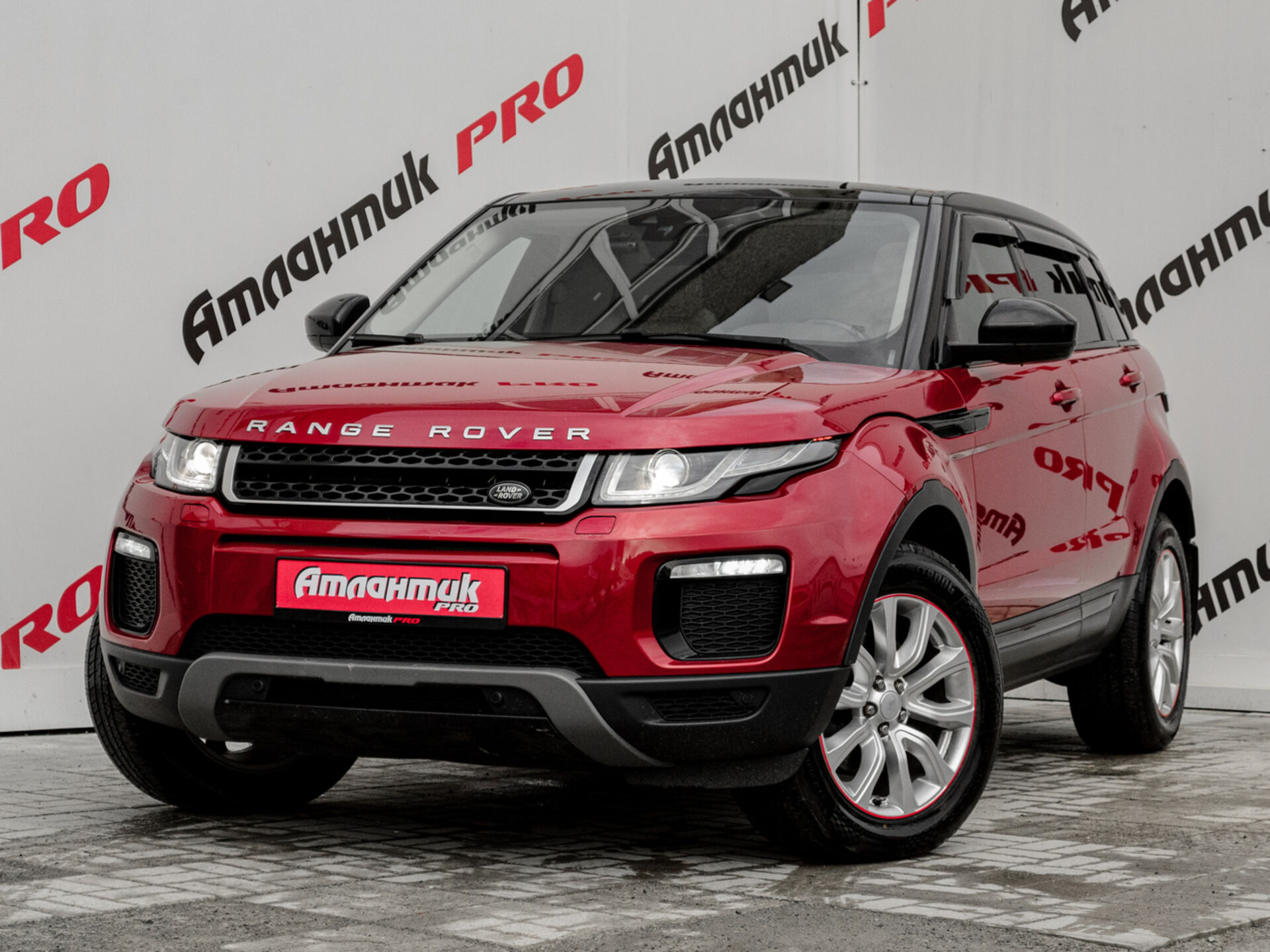 Купить Land Rover Range Rover Evoque 2.0d AT (150 л.с.) 4WD, 2017 в Екатеренбурге