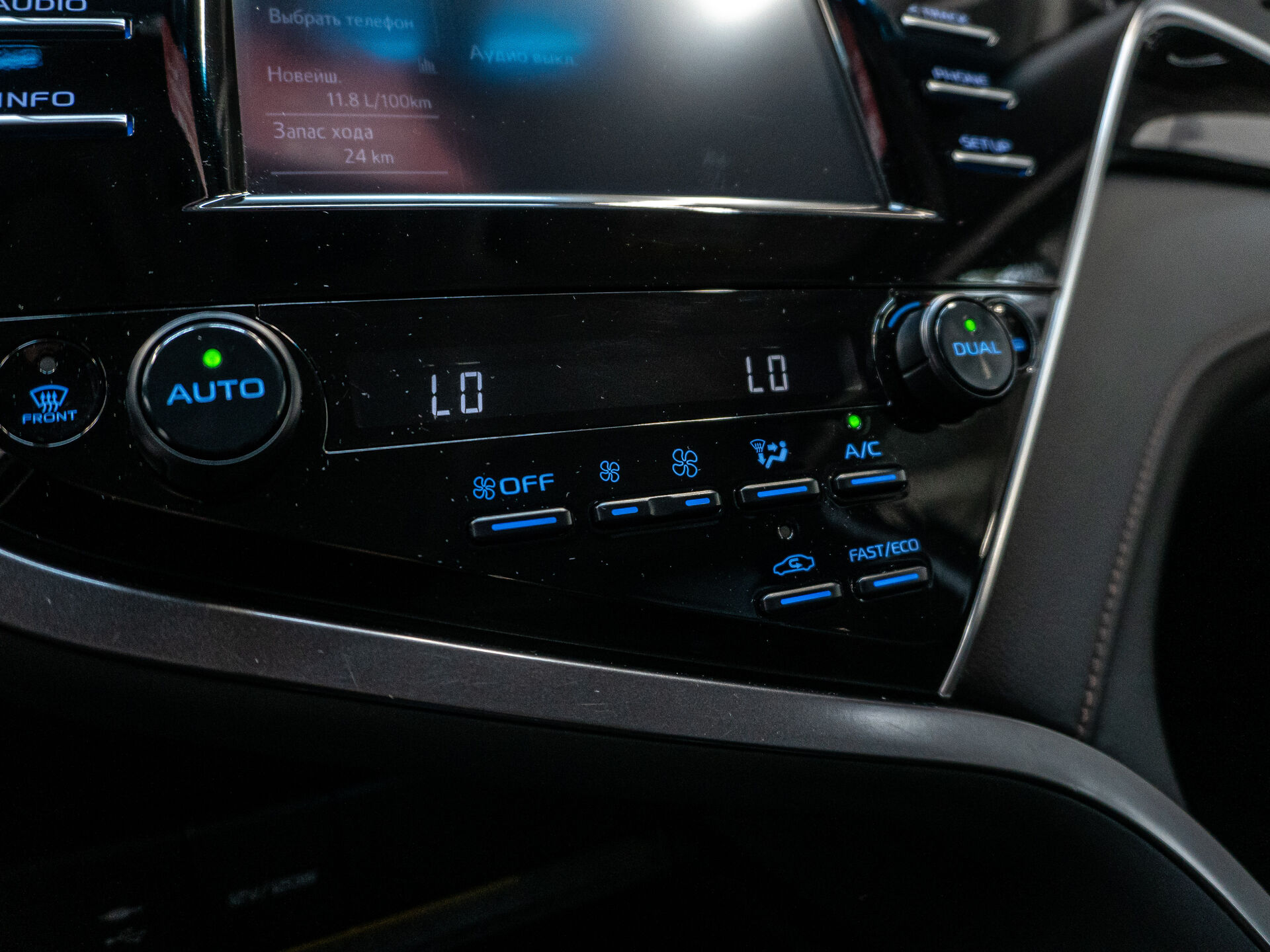 Toyota Camry 2019 18
