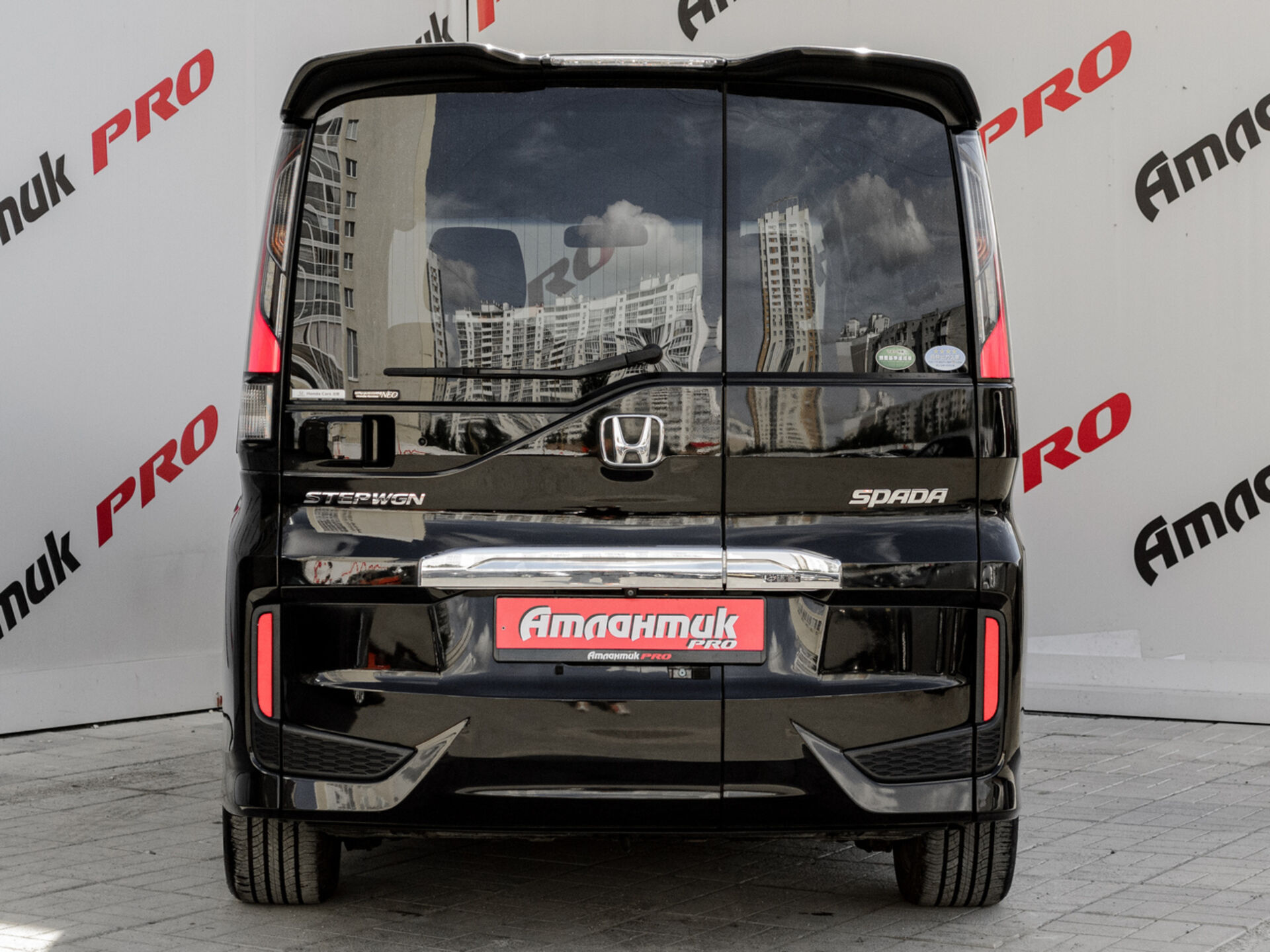 Купить Honda Stepwgn Spada 1.5 CVT (150 л.с.), 2015 в Екатеренбурге
