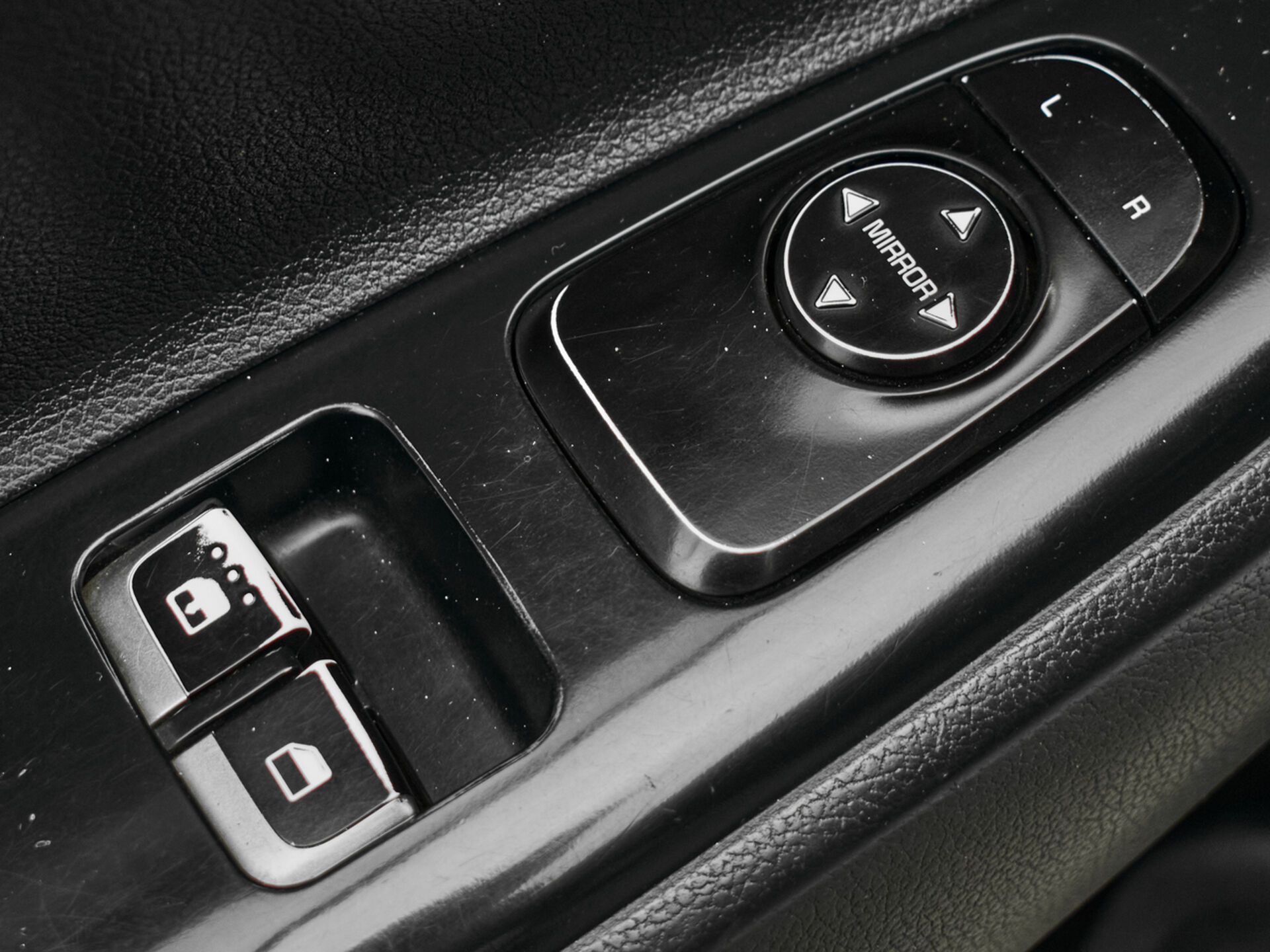 Купить Kia Rio 1.4 MT (100 л.с.), 2017 в Екатеренбурге