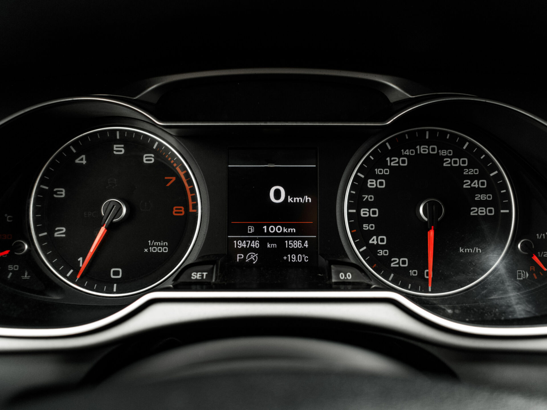 Купить Audi A4 1.8 CVT (170 л.с.), 2013 в Екатеренбурге