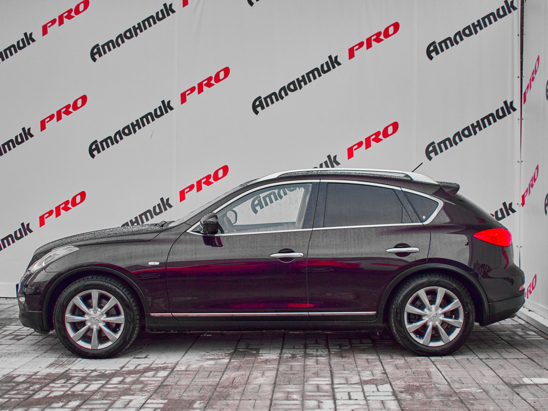 Купить Infiniti EX EX35 3.5 AT (302 л.с.) 4WD, 2009 в Екатеренбурге