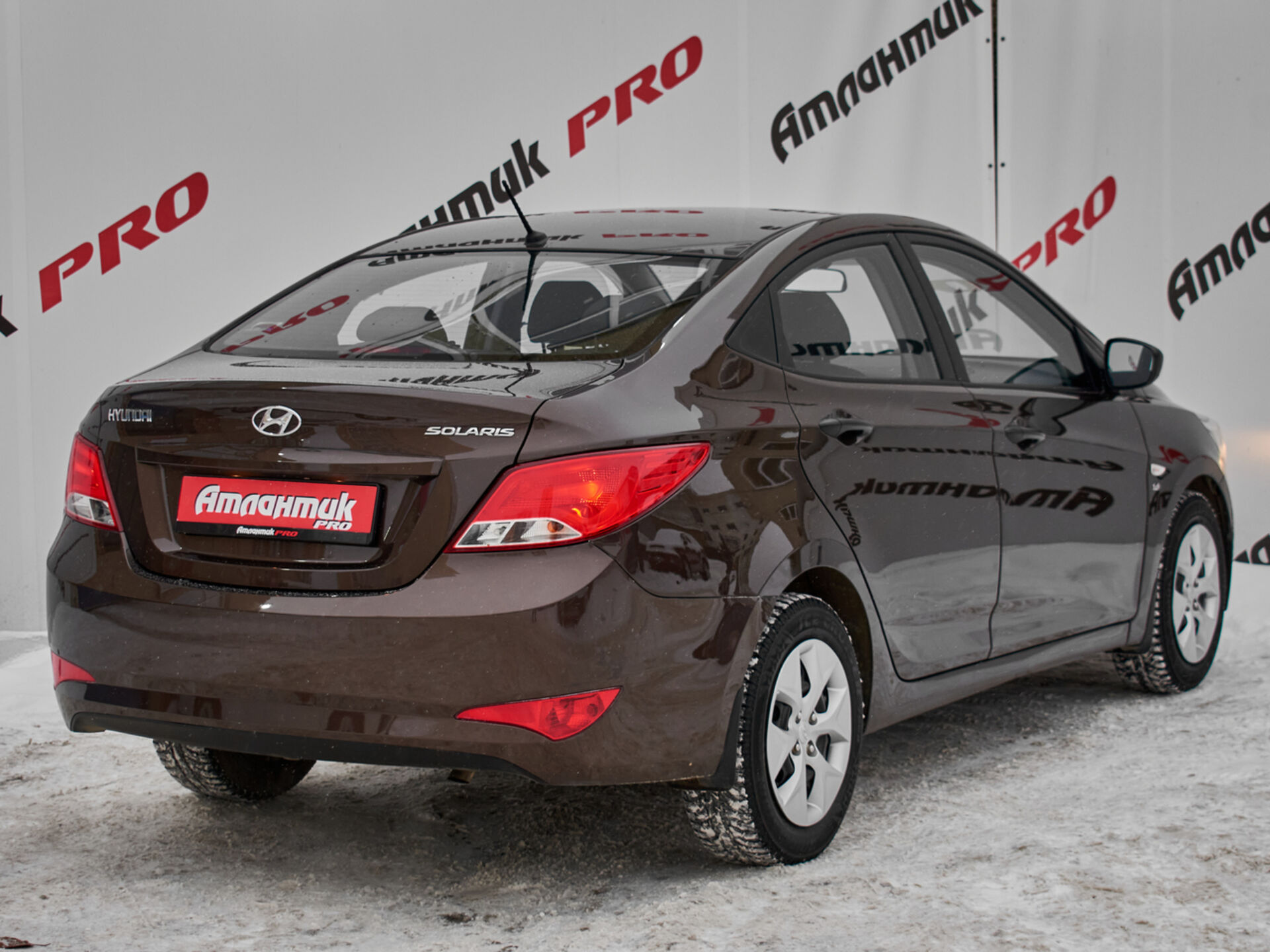 Купить Hyundai Solaris 1.6 AT (123 л.с.), 2015 в Екатеренбурге