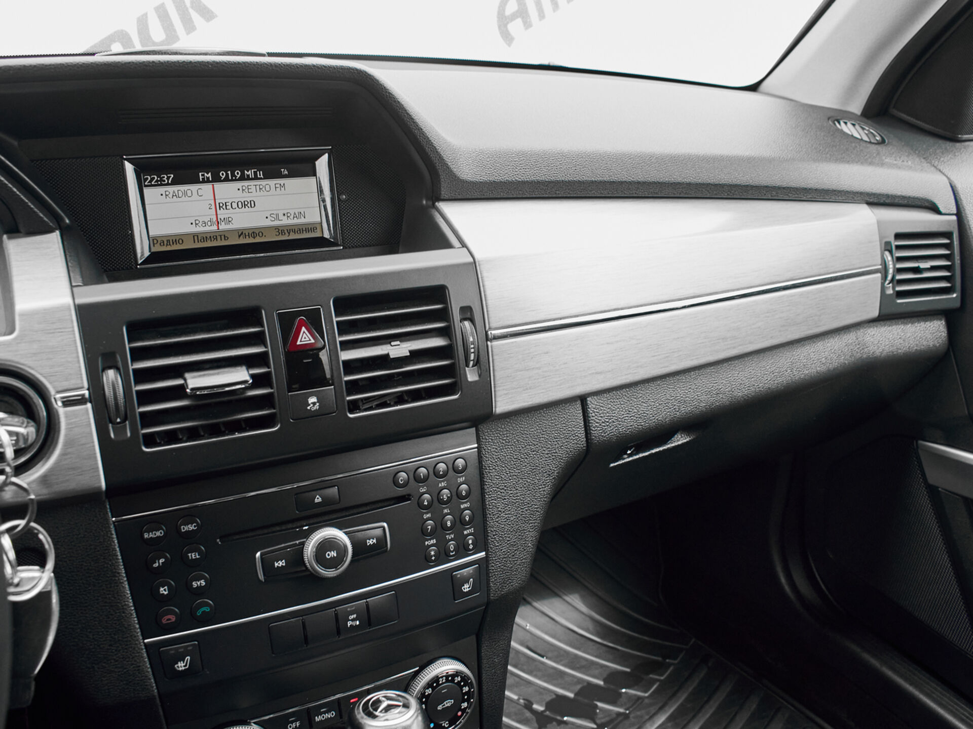 Купить Mercedes-Benz GLK-Класс 300 3.0 AT (231 л.с.) 4WD, 2011 в Екатеренбурге