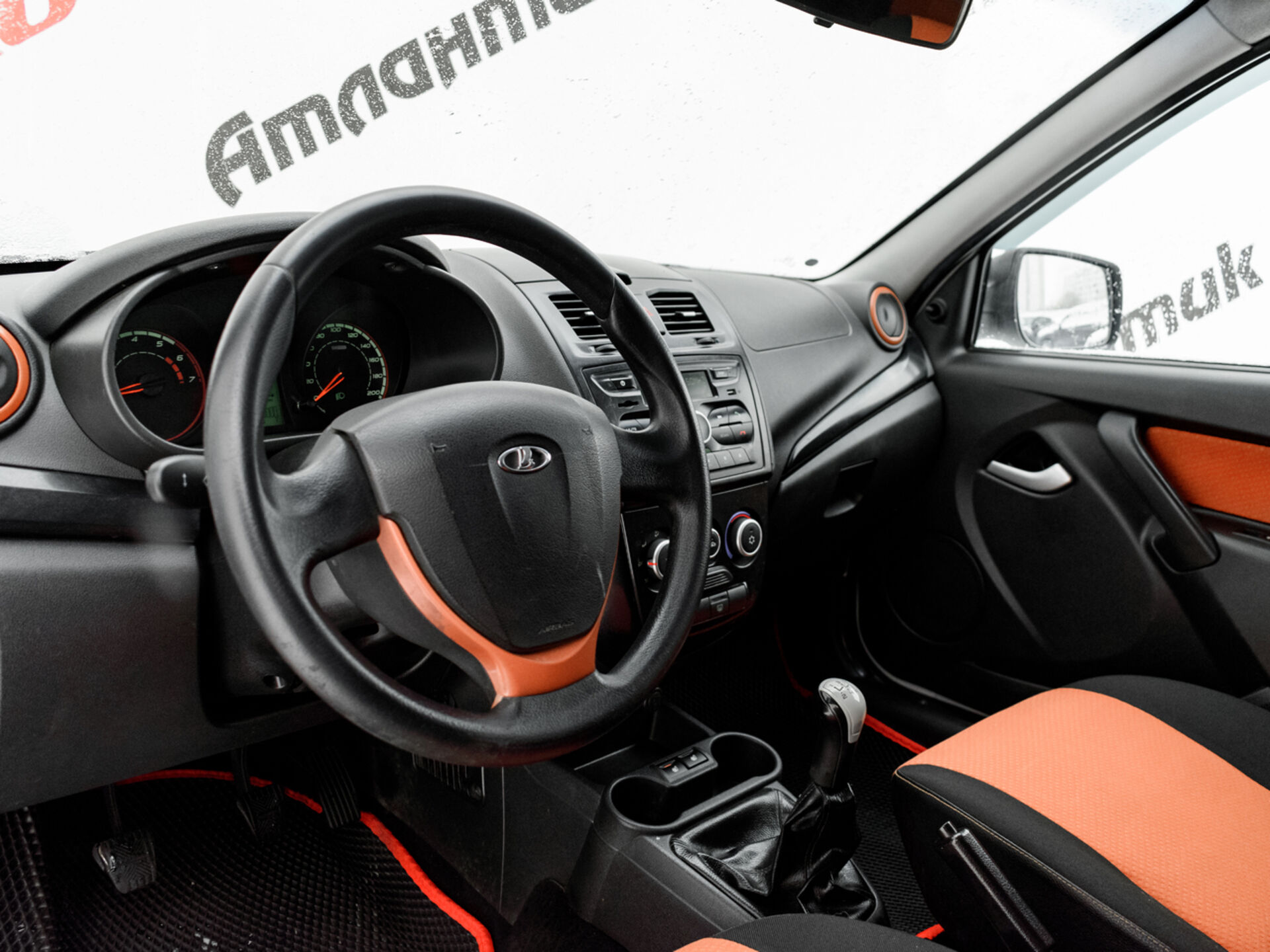 Купить Lada (ВАЗ) Kalina Cross 1.6 MT (106 л.с.), 2015 в Екатеренбурге