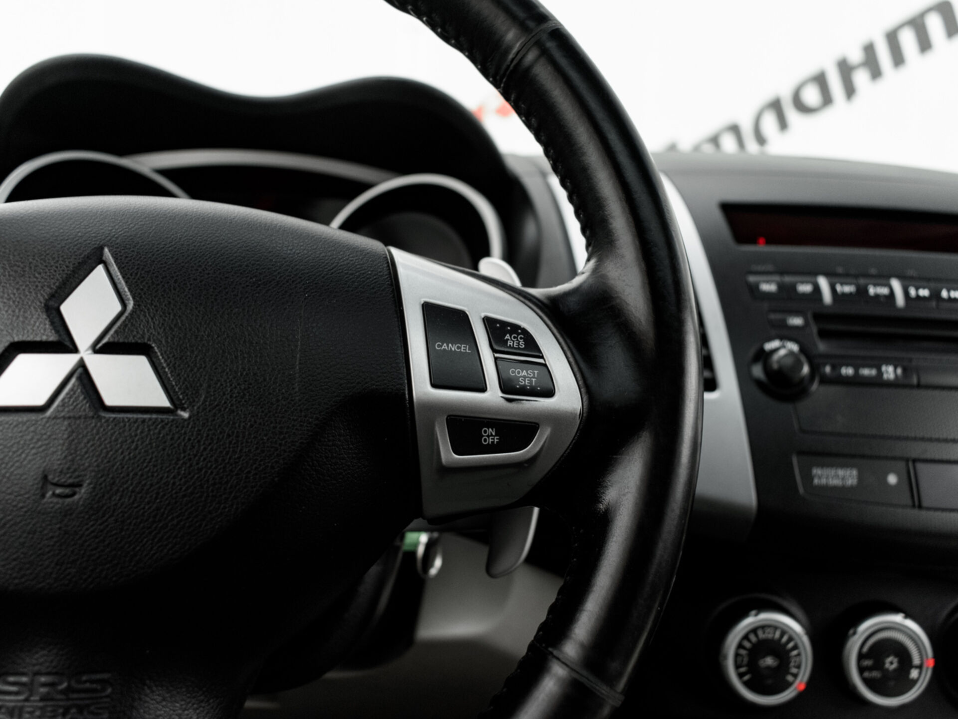 Купить Mitsubishi Outlander 3.0 AT (220 л.с.) 4WD, 2008 в Екатеренбурге