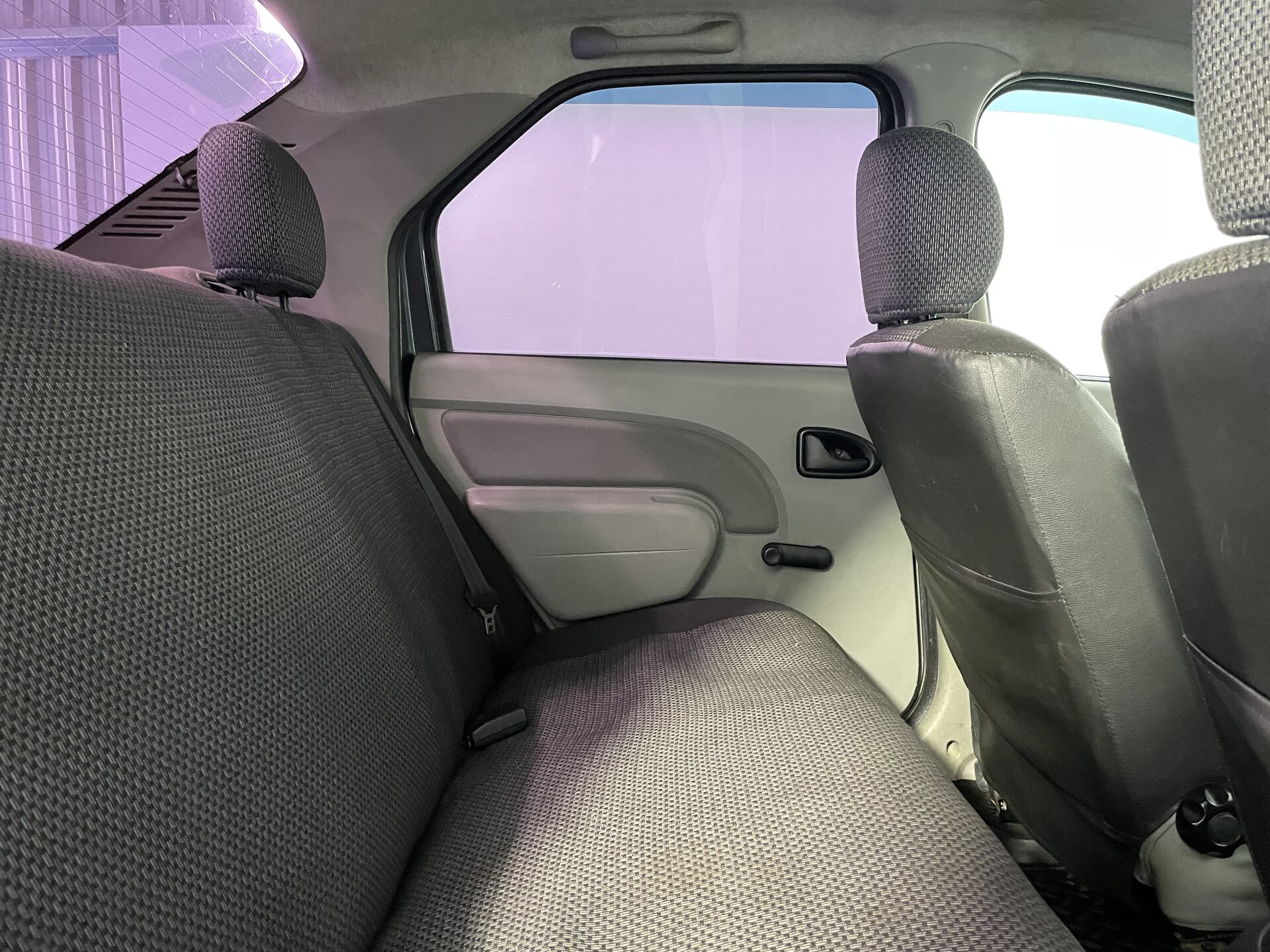 Renault Logan None 2009 г.в., 355 380 км.