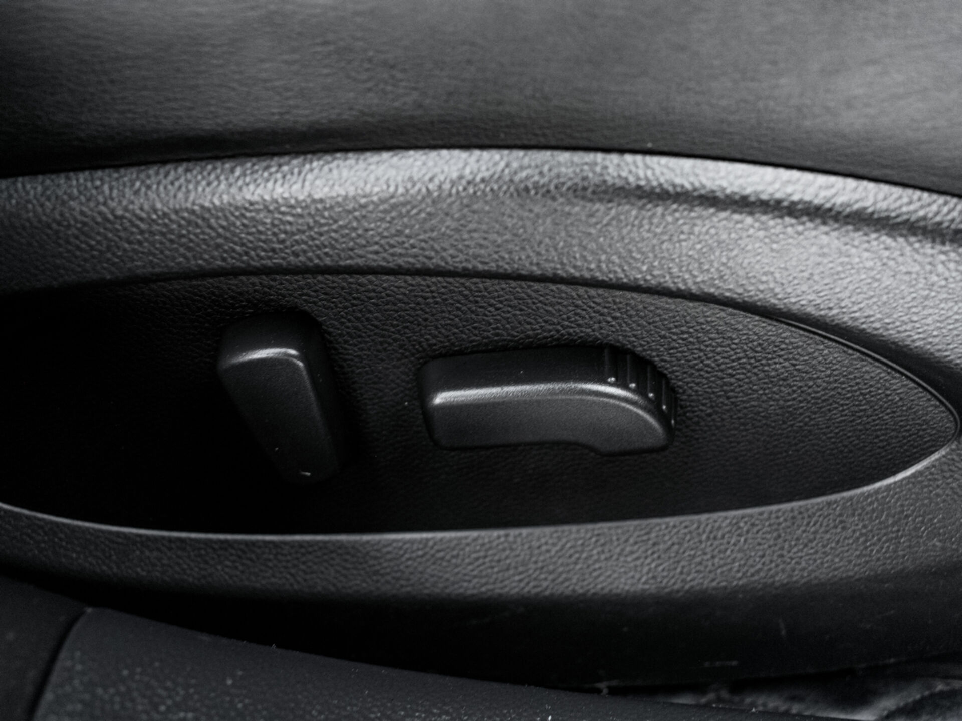 Купить Infiniti FX FX37 3.7 AT (333 л.с.) 4WD, 2010 в Екатеренбурге