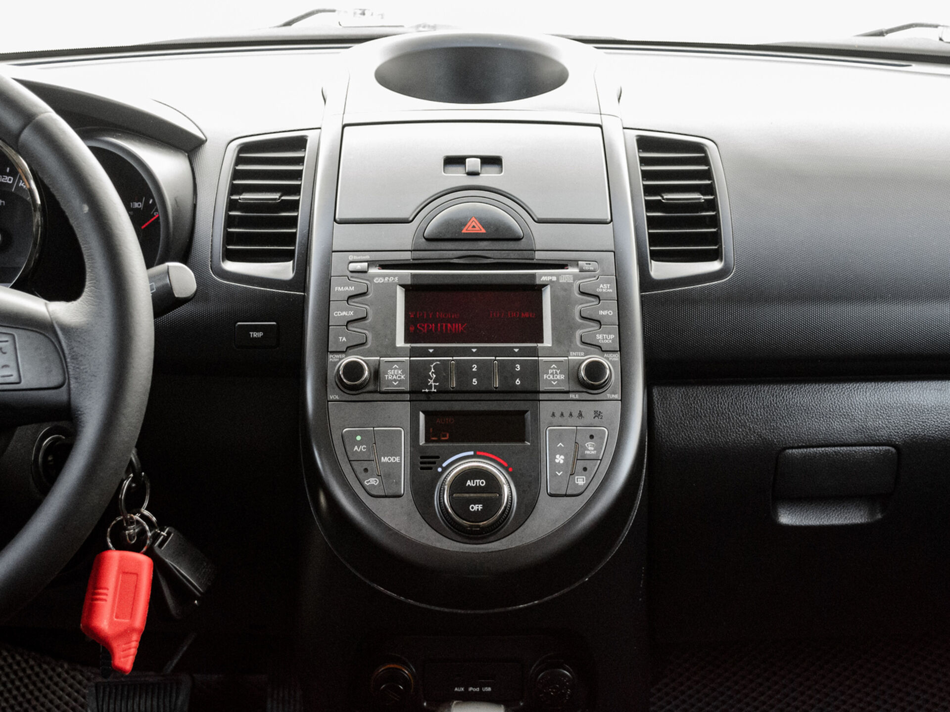 Купить Kia Soul 1.6 AT (126 л.с.), 2011 в Екатеренбурге