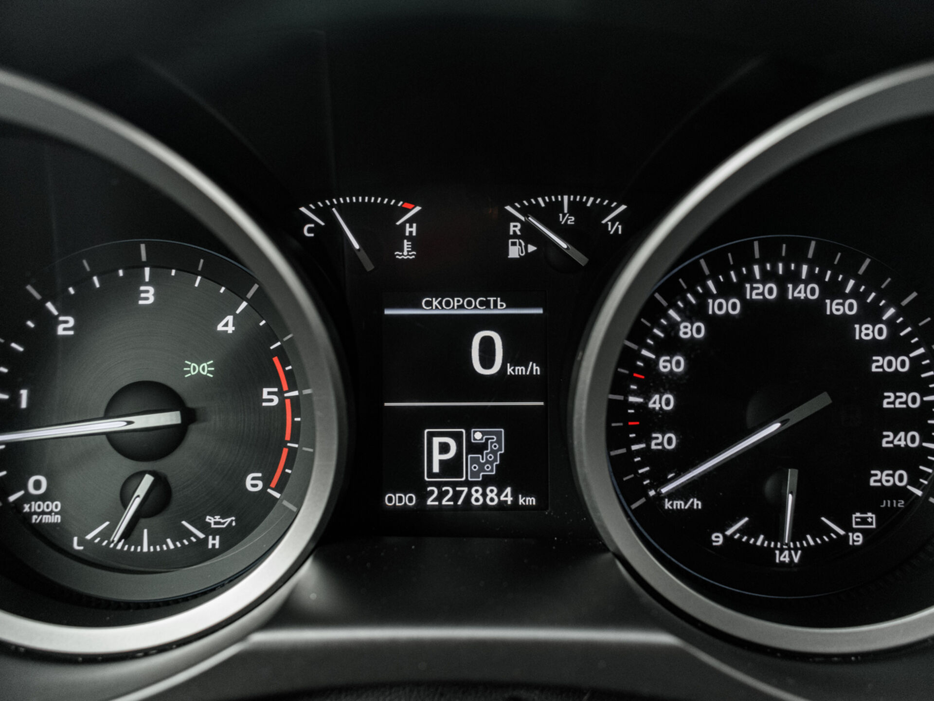 Купить Toyota Land Cruiser 4.5d AT (235 л.с.) 4WD, 2012 в Екатеренбурге