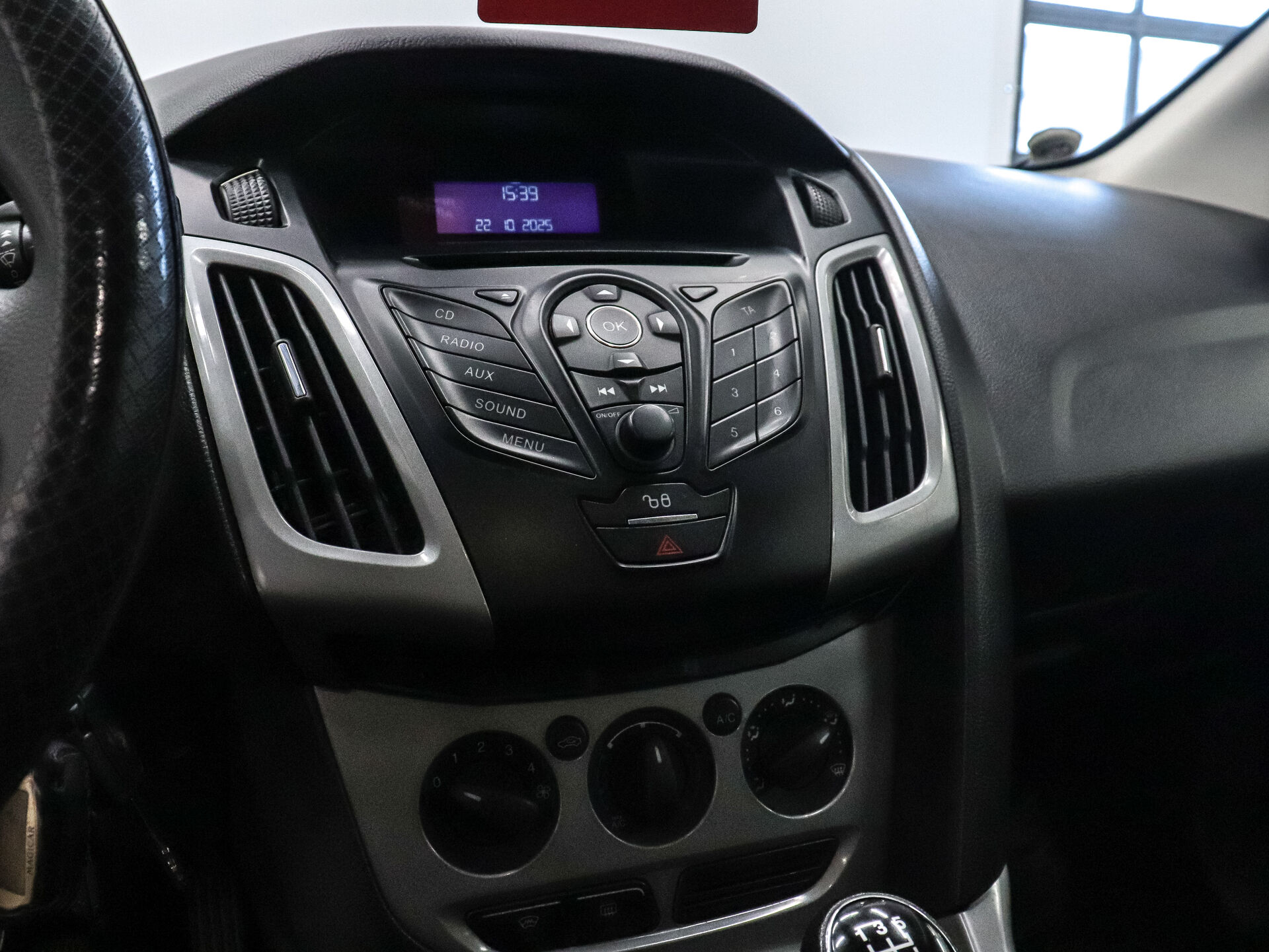 Ford Focus 2011 14