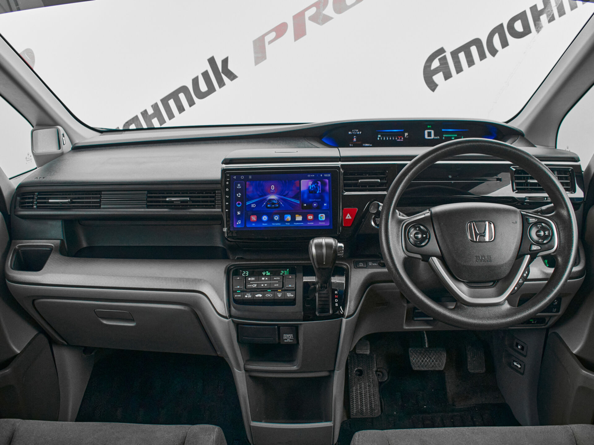 Купить Honda Stepwgn 1.5 CVT (150 л.с.), 2015 в Екатеренбурге