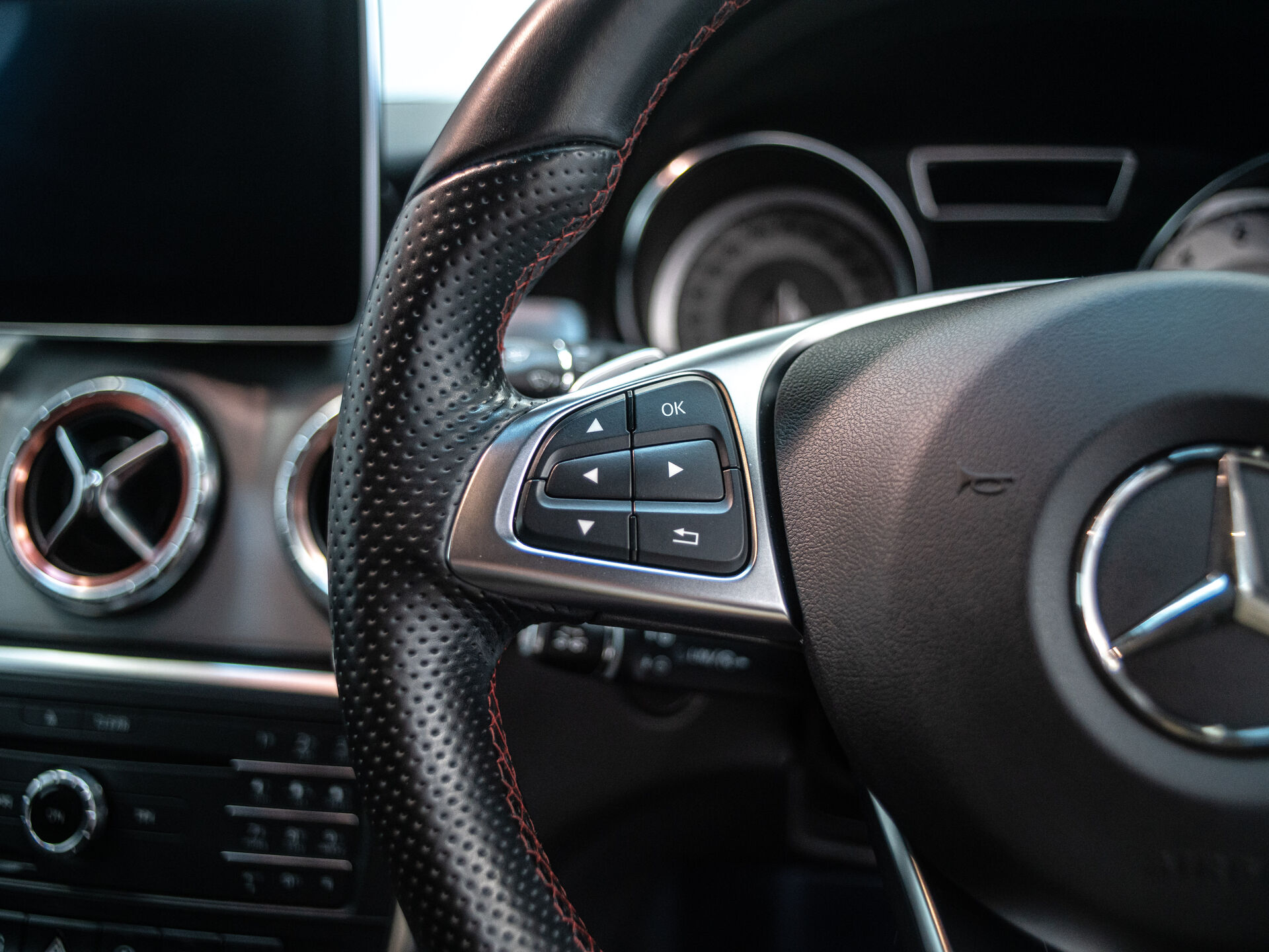 Mercedes-Benz CLA 2015 16