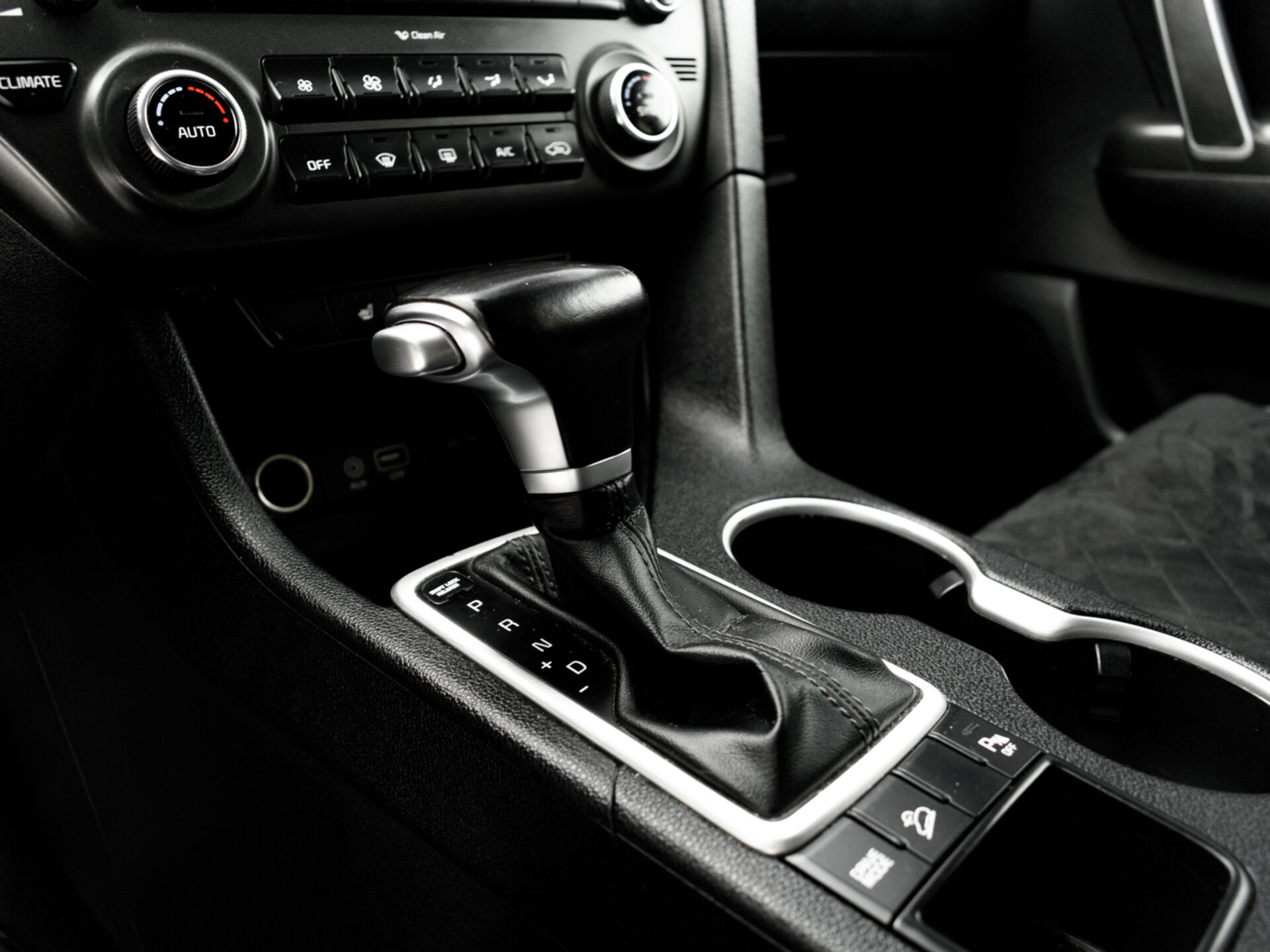 Купить Kia Sportage 2.0 AT (150 л.с.), 2017 в Екатеренбурге