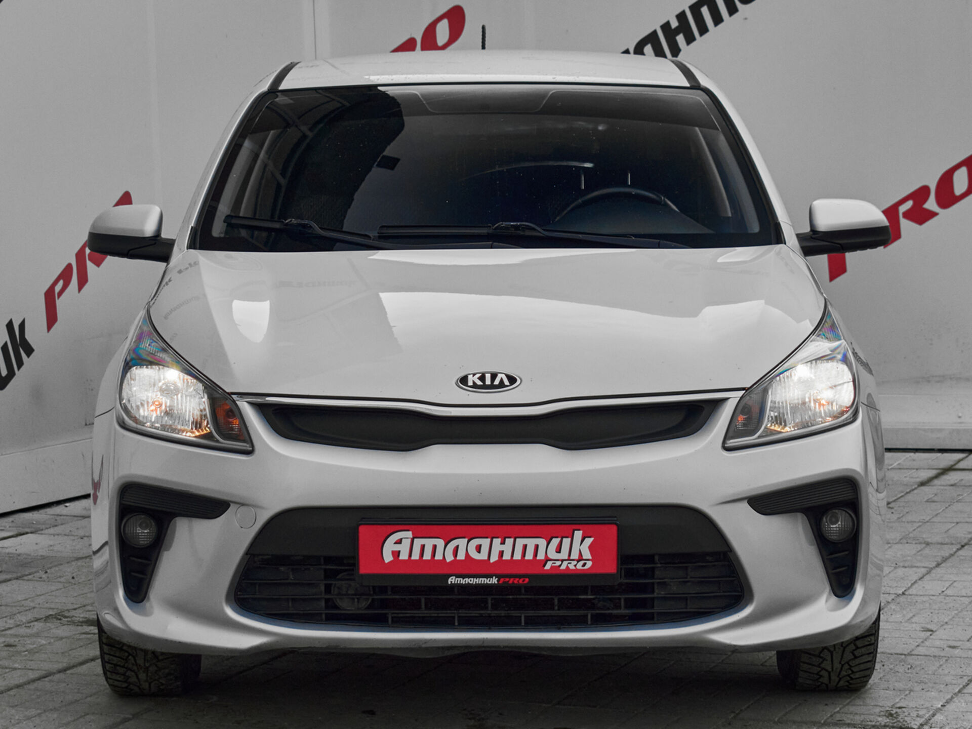 Купить Kia Rio 1.4 MT (100 л.с.), 2017 в Екатеренбурге