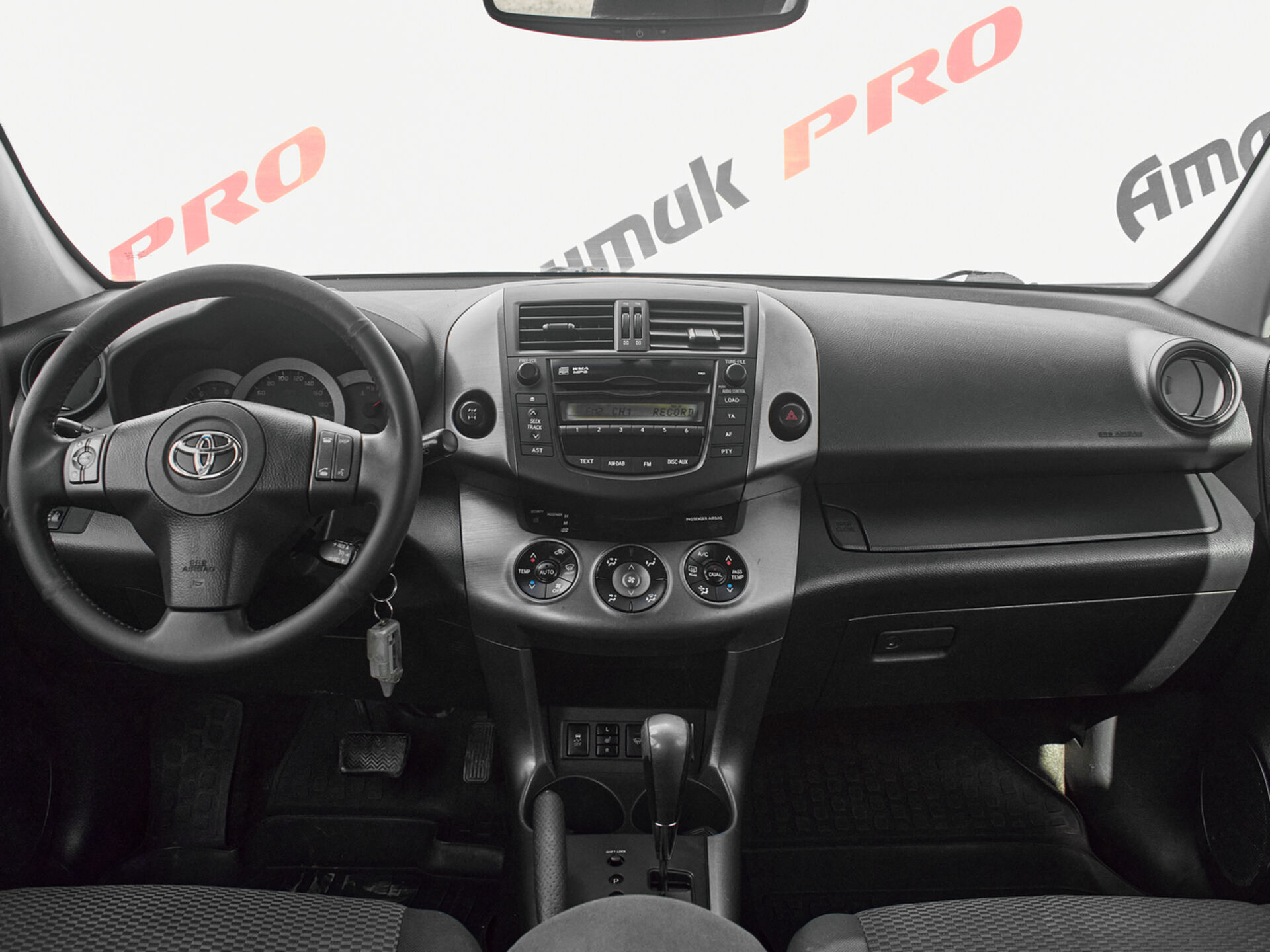 Купить Toyota RAV4 2.4 AT (170 л.с.) 4WD, 2012 в Екатеренбурге