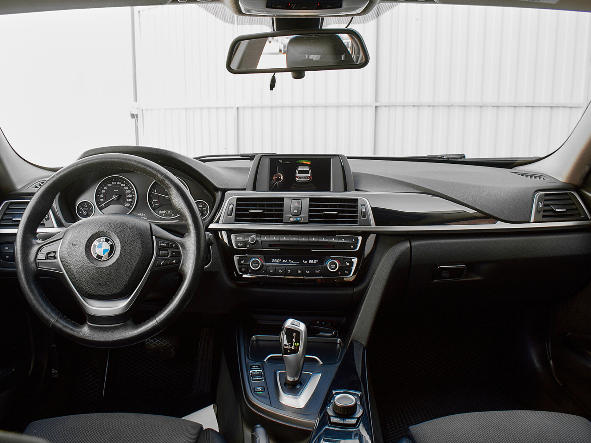 Купить BMW 3 серии 320d xDrive 2.0d AT (190 л.с.) 4WD, 2016 в Екатеренбурге