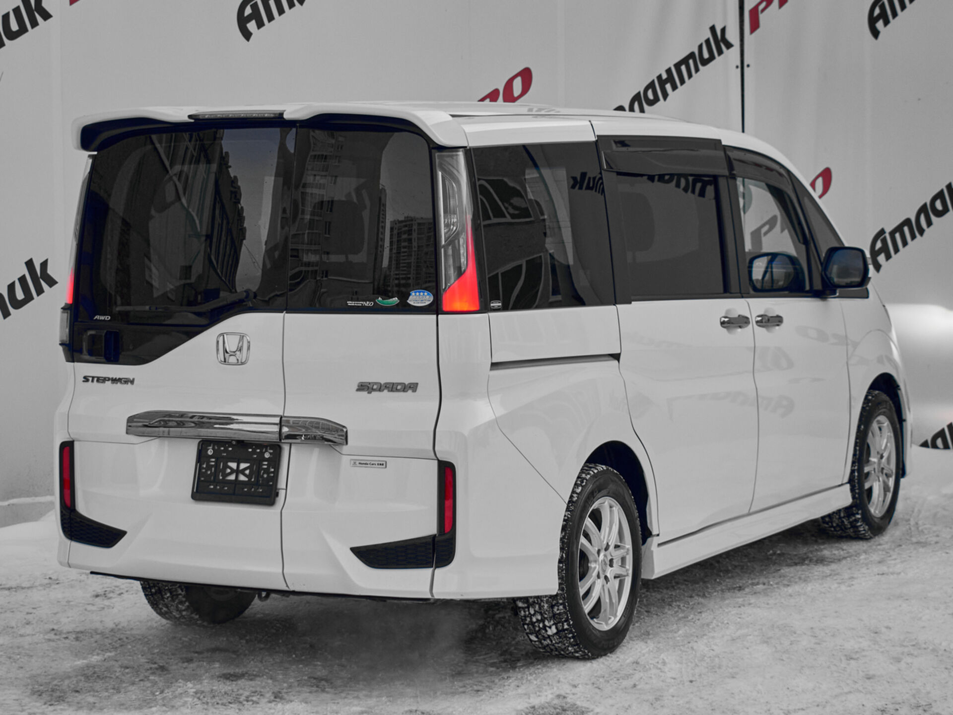 Купить Honda Stepwgn Spada 1.5 CVT (150 л.с.) 4WD, 2016 в Екатеренбурге