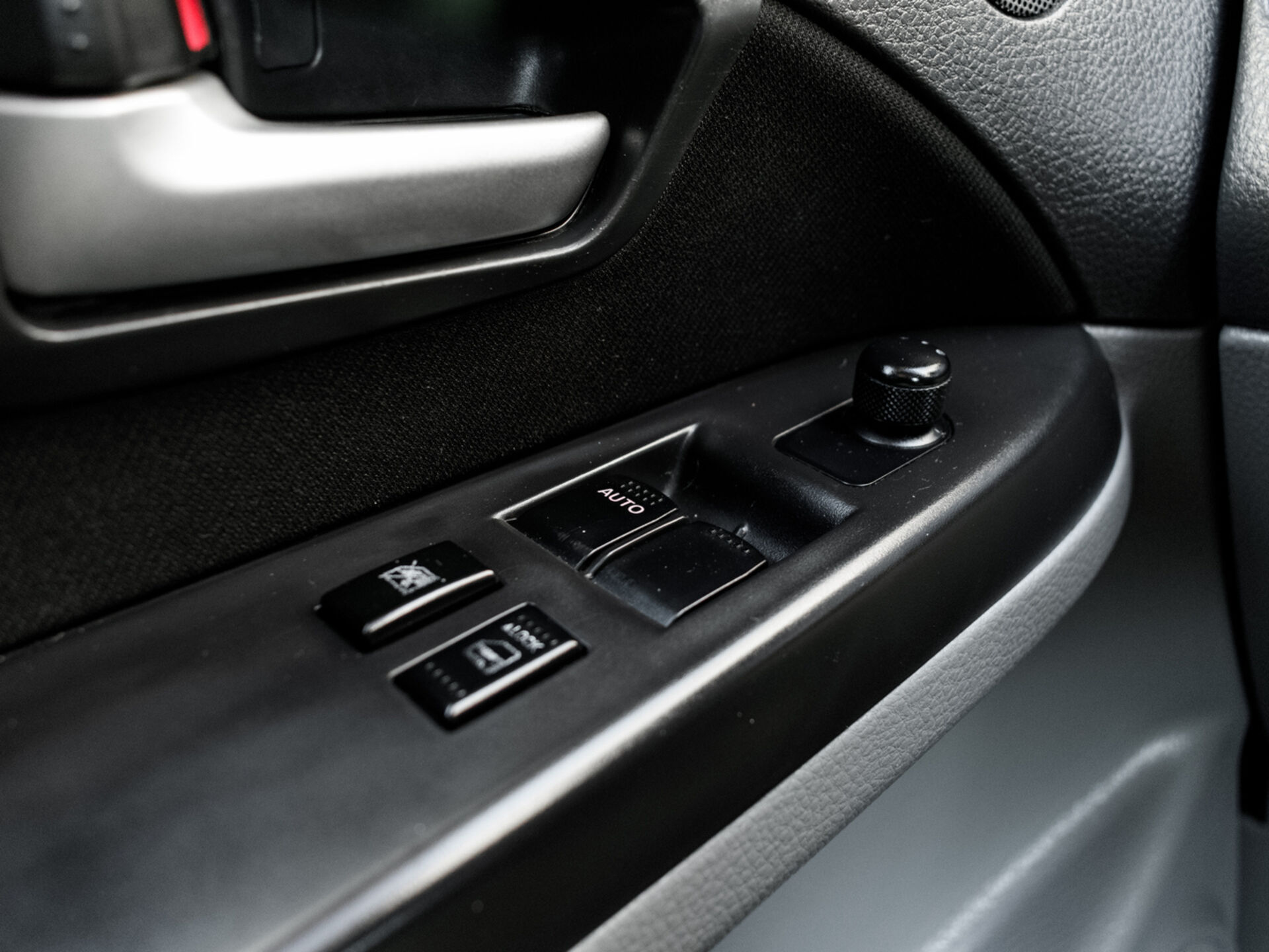 Купить Suzuki SX4 1.6 AT (112 л.с.) 4WD, 2013 в Екатеренбурге