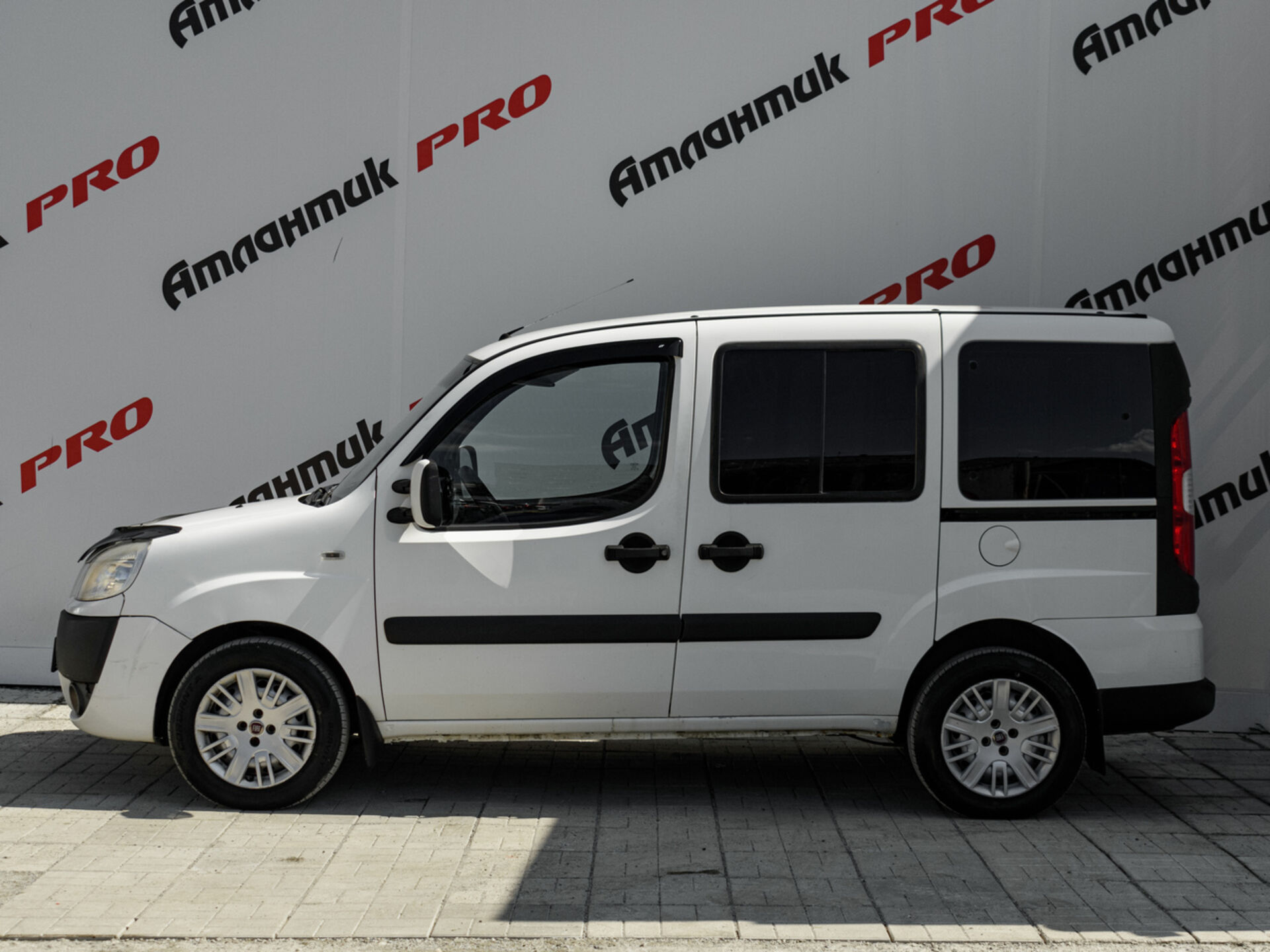 Купить Fiat Doblo 1.4 MT (77 л.с.), 2013 в Екатеренбурге