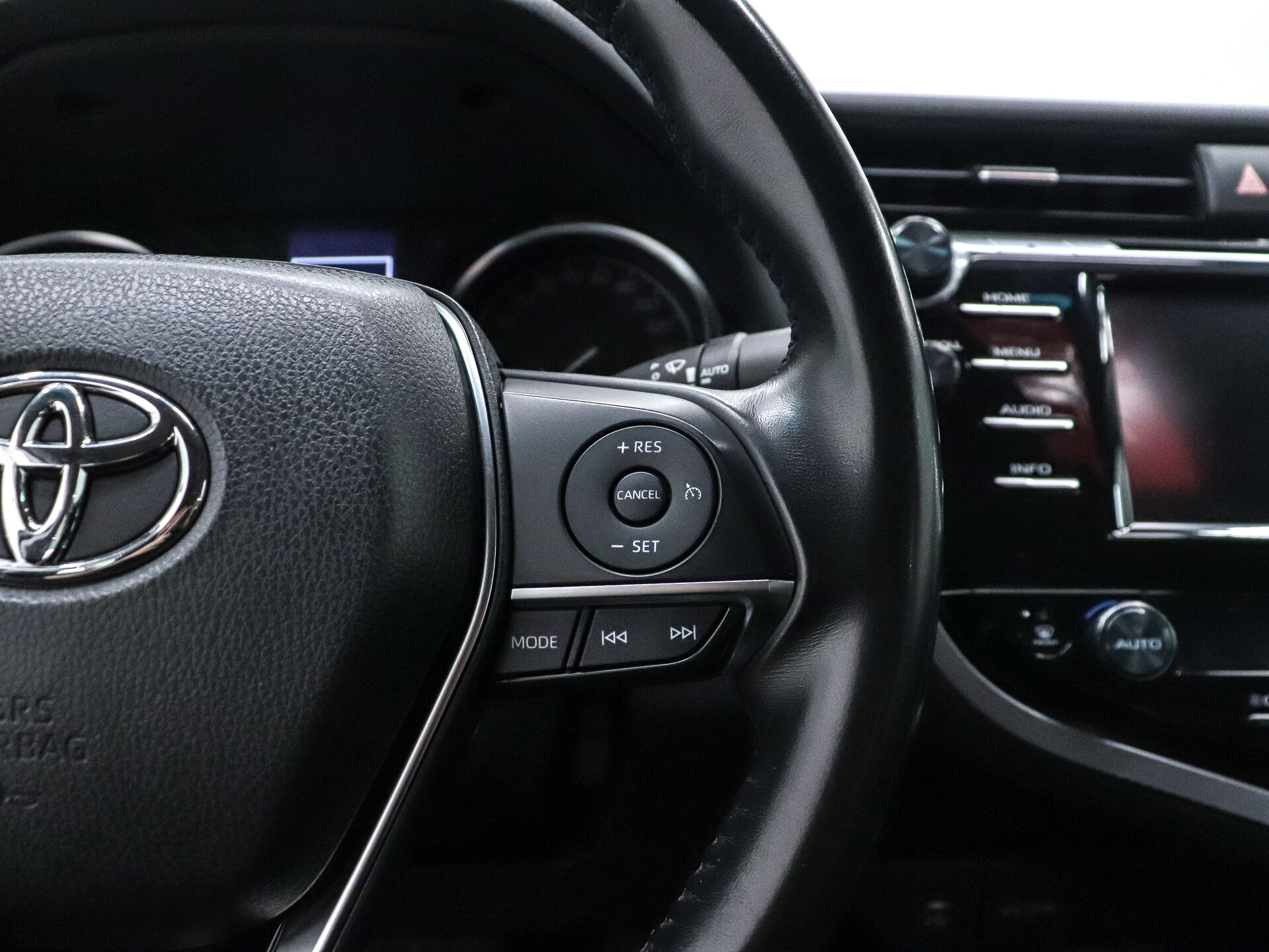 Toyota Camry 2019 14