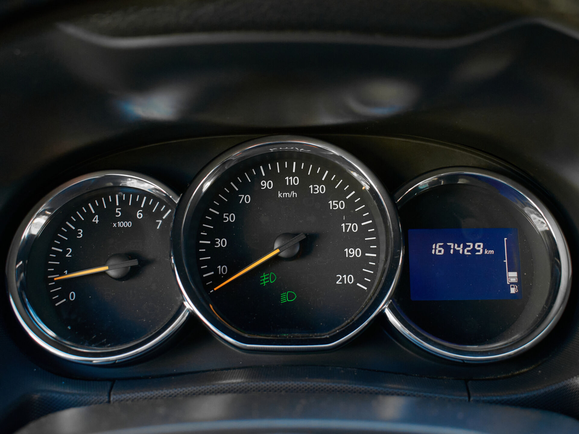 Купить Renault Duster 2.0 MT (143 л.с.) 4WD, 2015 в Екатеренбурге