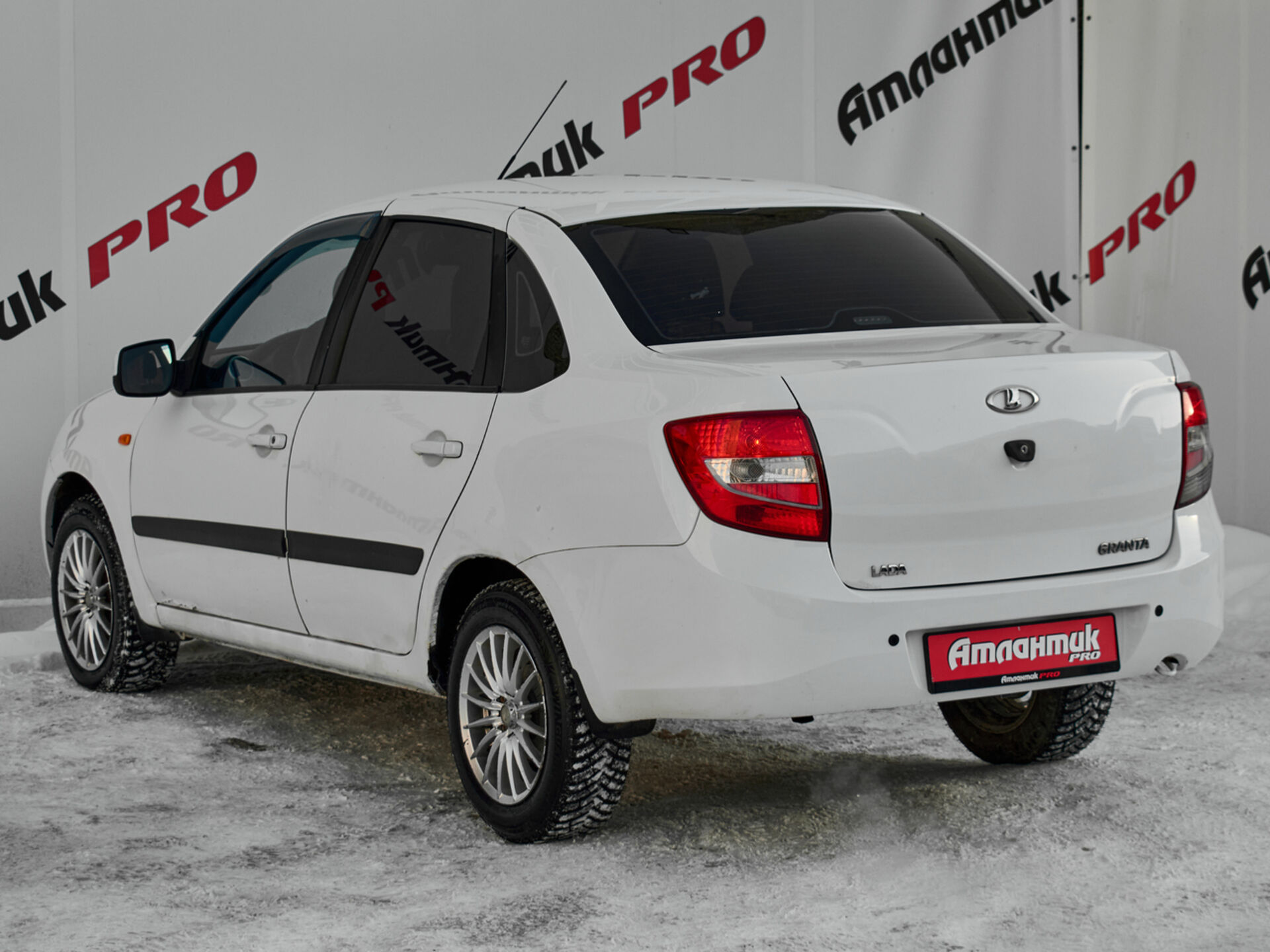 Купить Lada (ВАЗ) Granta 1.6 AT (98 л.с.), 2014 в Екатеренбурге