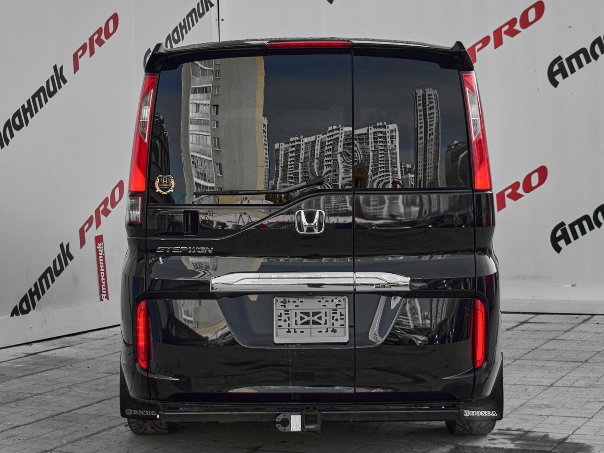 Купить Honda Stepwgn 1.5 CVT (150 л.с.), 2015 в Екатеренбурге