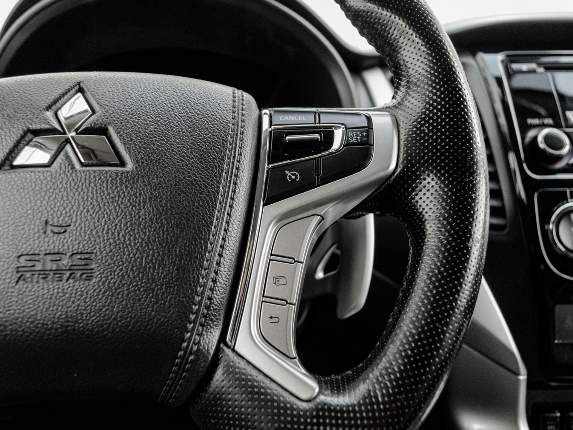 Купить Mitsubishi Pajero Sport 2.4d AT (181 л.с.) 4WD, 2018 в Екатеренбурге