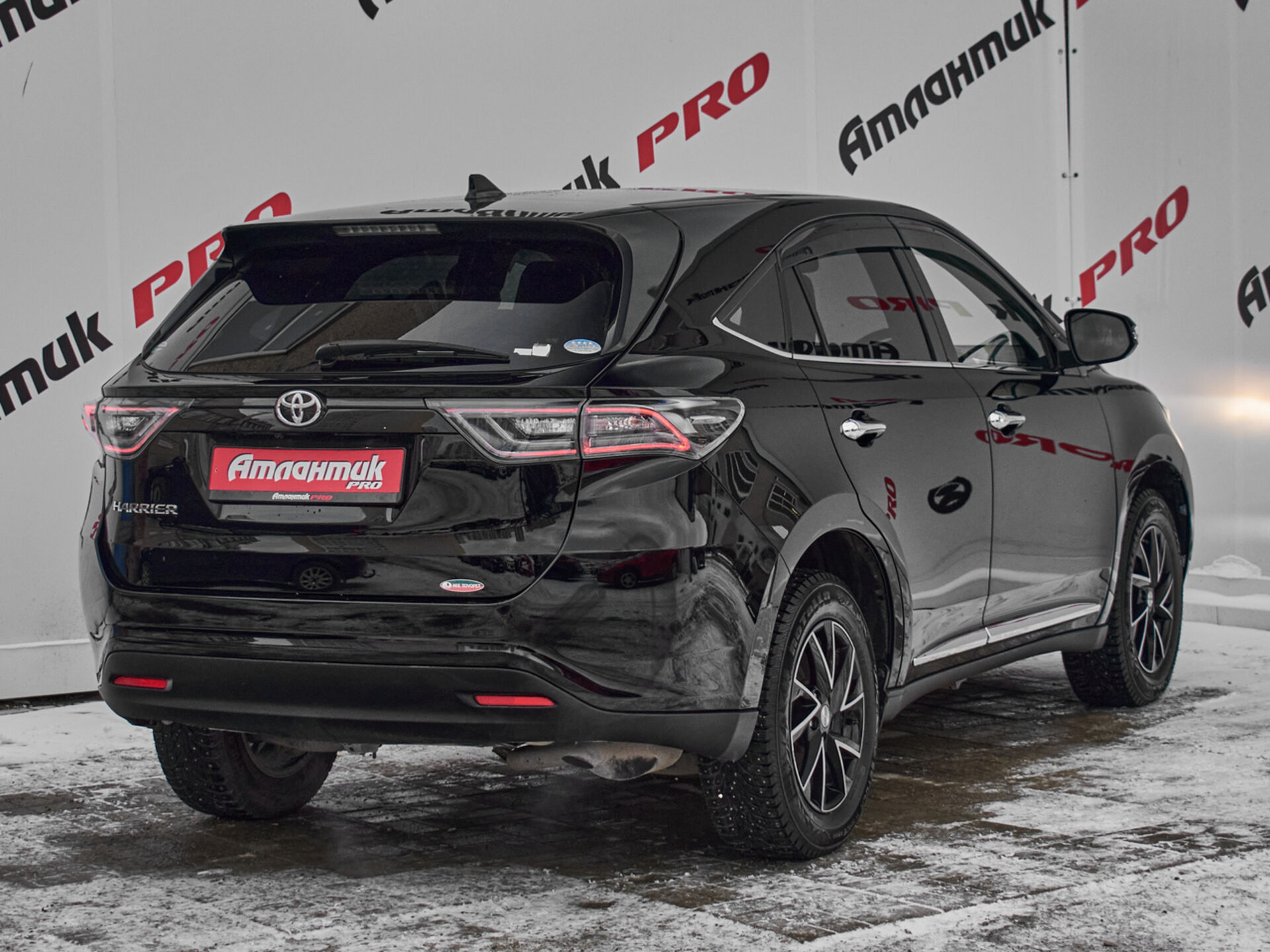Купить Toyota Harrier 2.0 CVT (151 л.с.), 2017 в Екатеренбурге