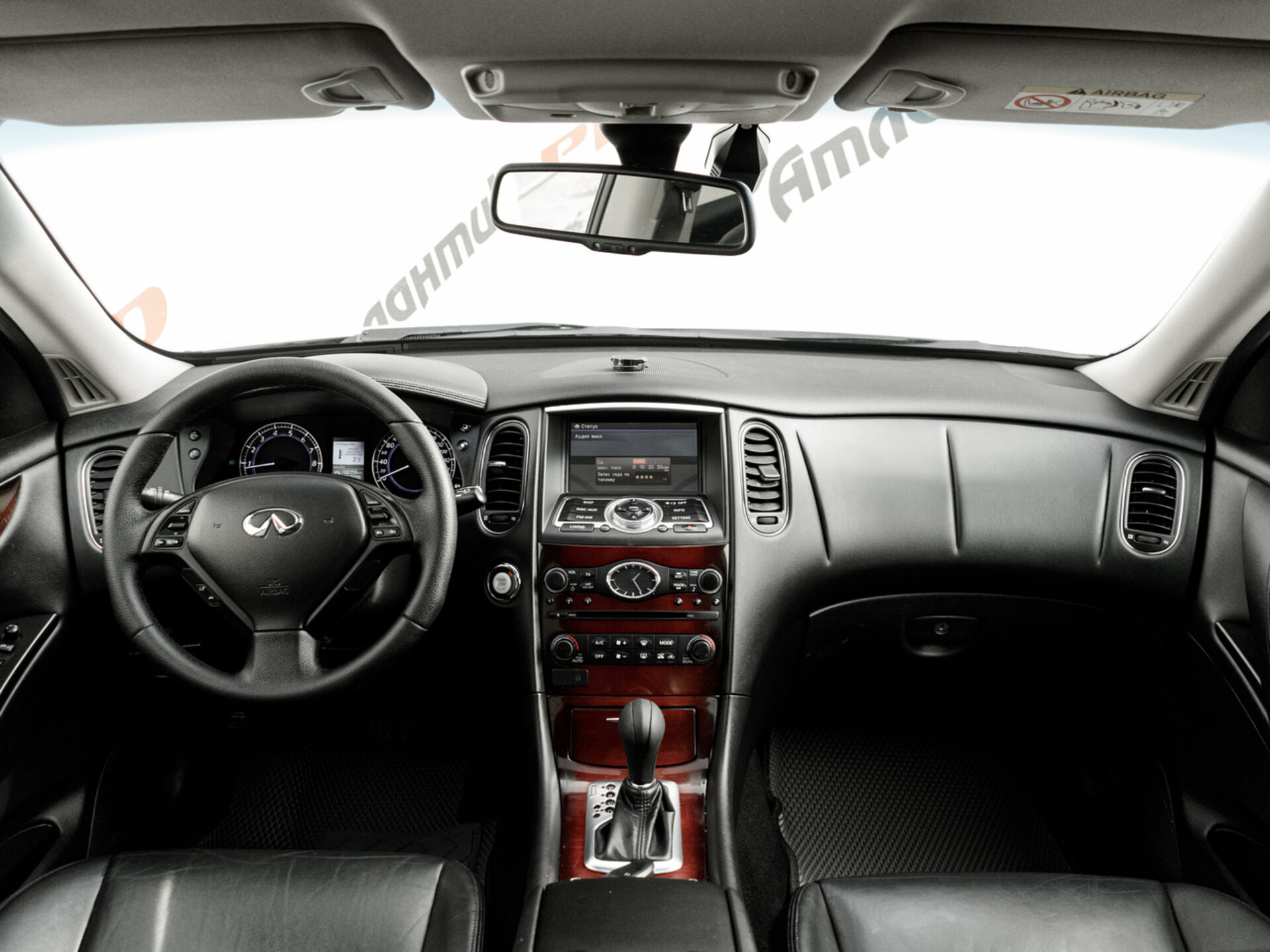 Купить Infiniti QX50 2.5 AT (222 л.с.) 4WD, 2014 в Екатеренбурге