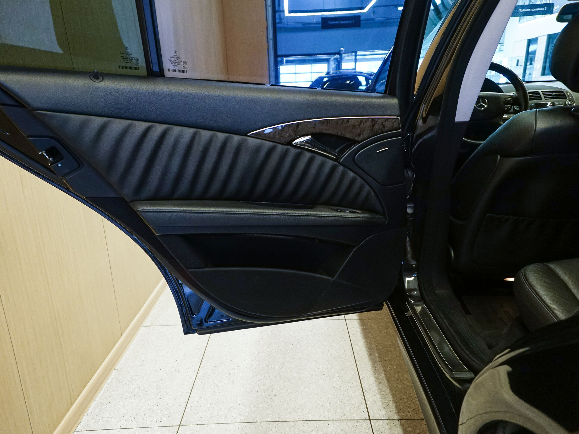 Mercedes-Benz E-Класс 2006 23