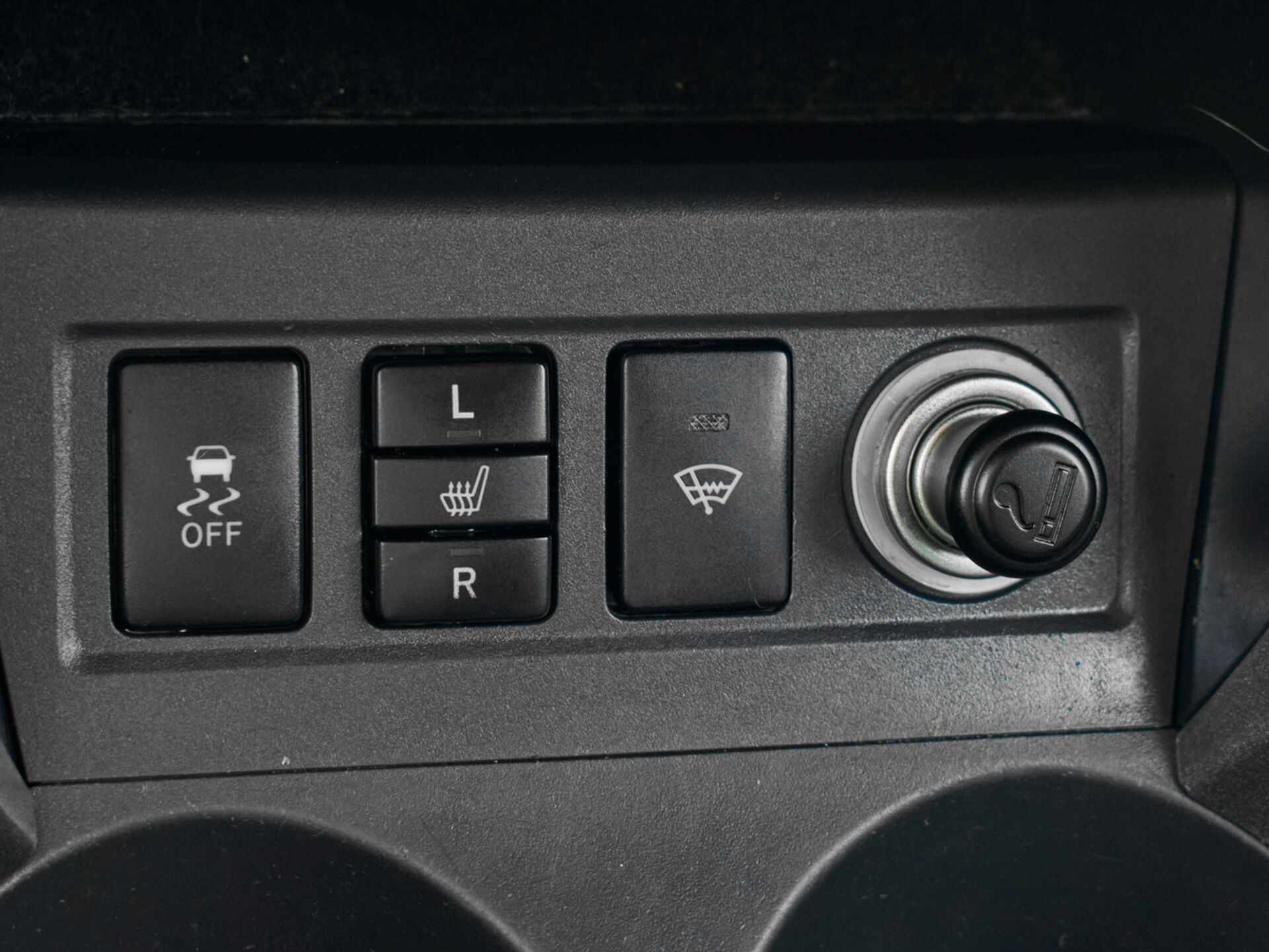 Купить Toyota RAV4 2.4 AT (170 л.с.) 4WD, 2012 в Екатеренбурге