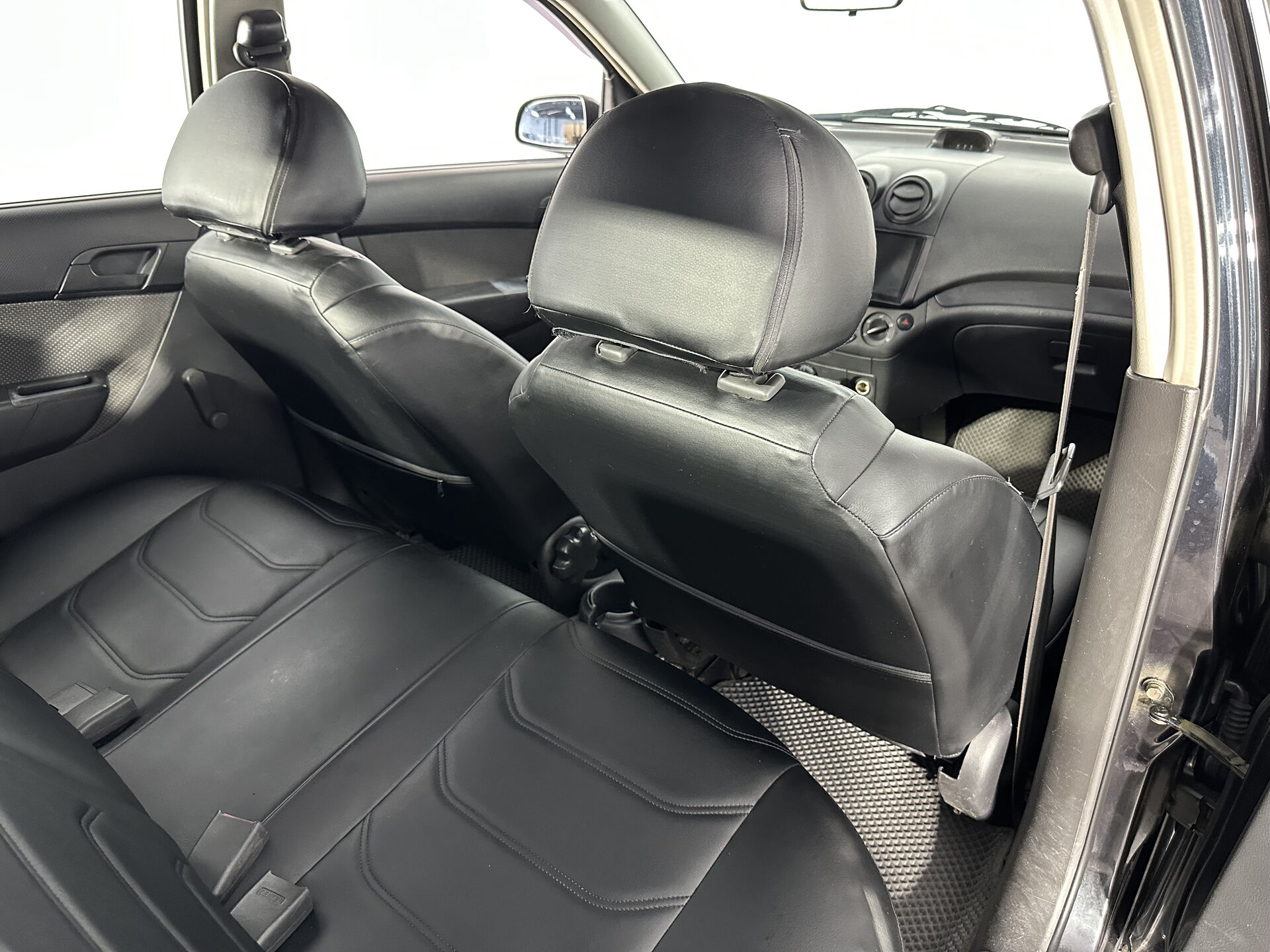 Chevrolet Aveo None 2010 г.в., 194 935 км.