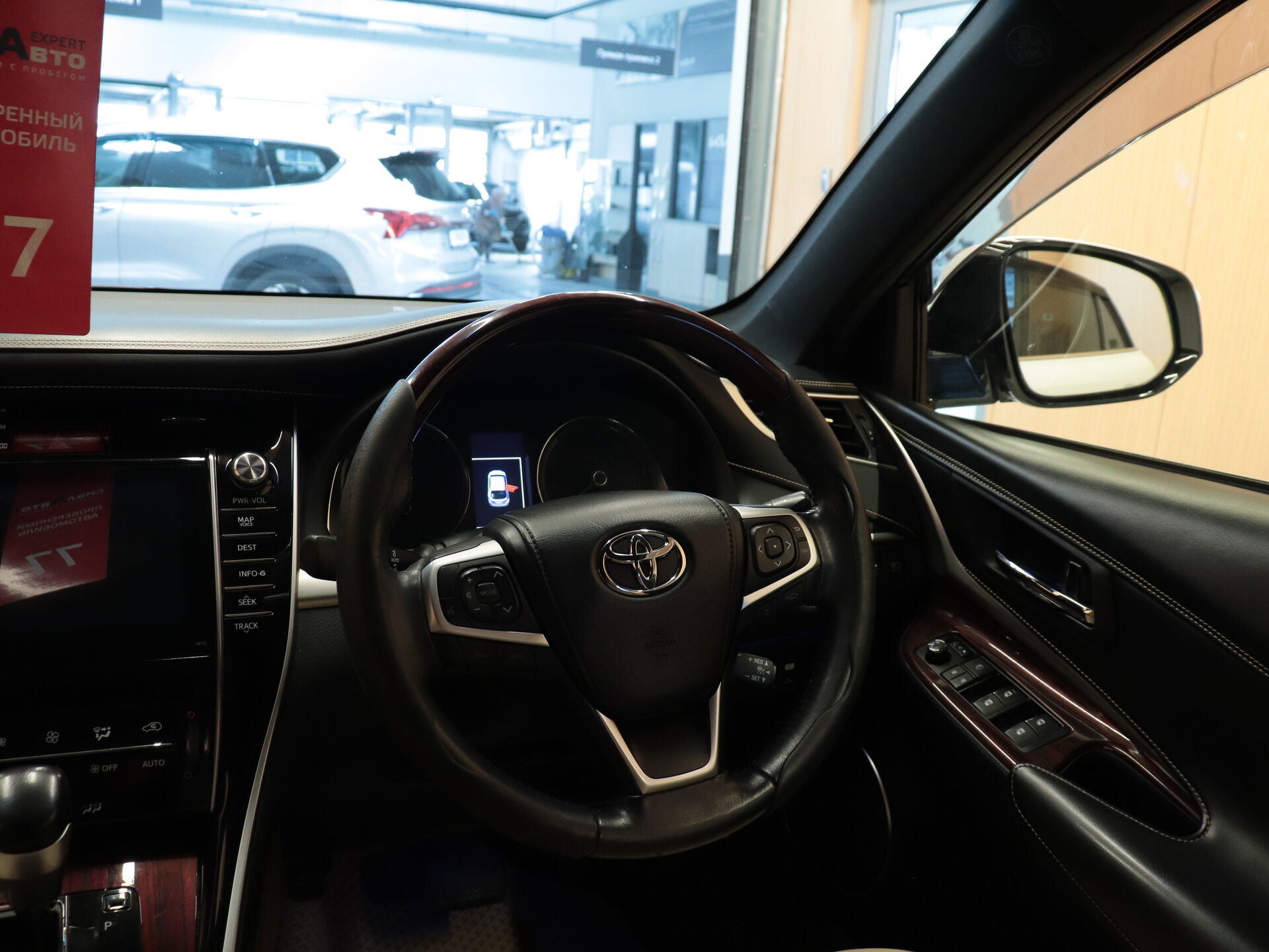 Toyota Harrier 2014 9