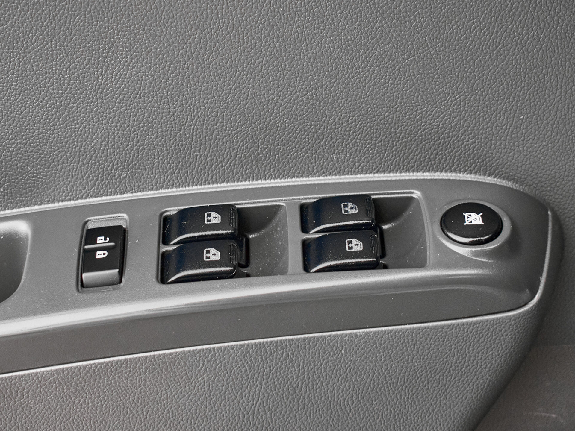 Купить Ravon R2 1.3 AT (85 л.с.), 2017 в Екатеренбурге