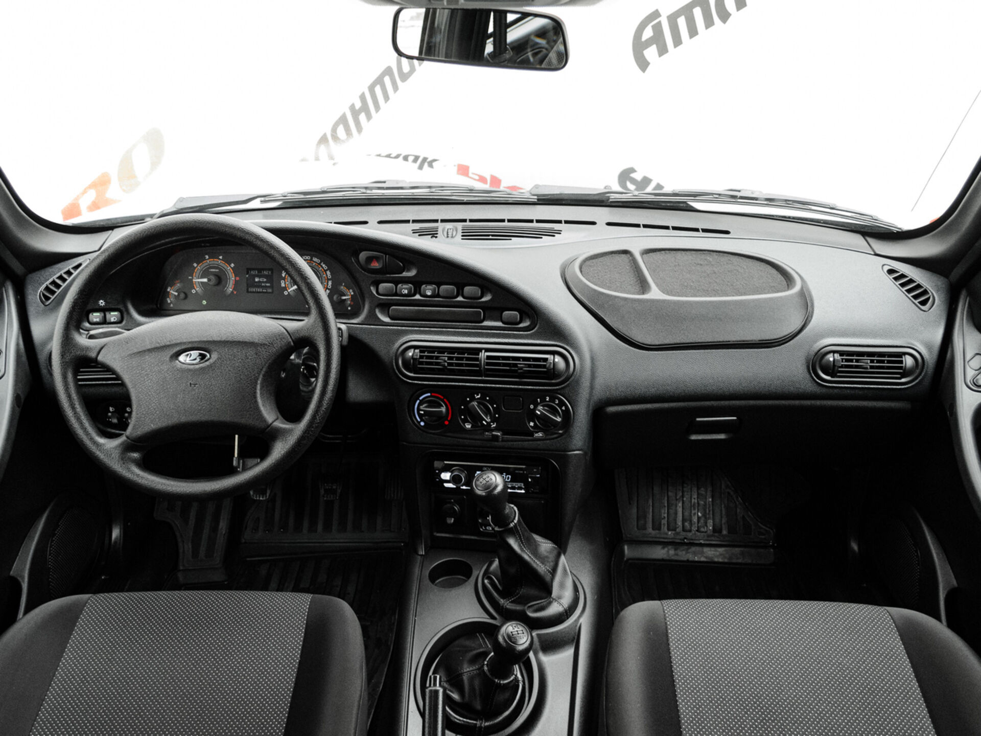 Купить Lada (ВАЗ) Niva 1.7 MT (83 л.с.) 4WD, 2024 в Екатеренбурге