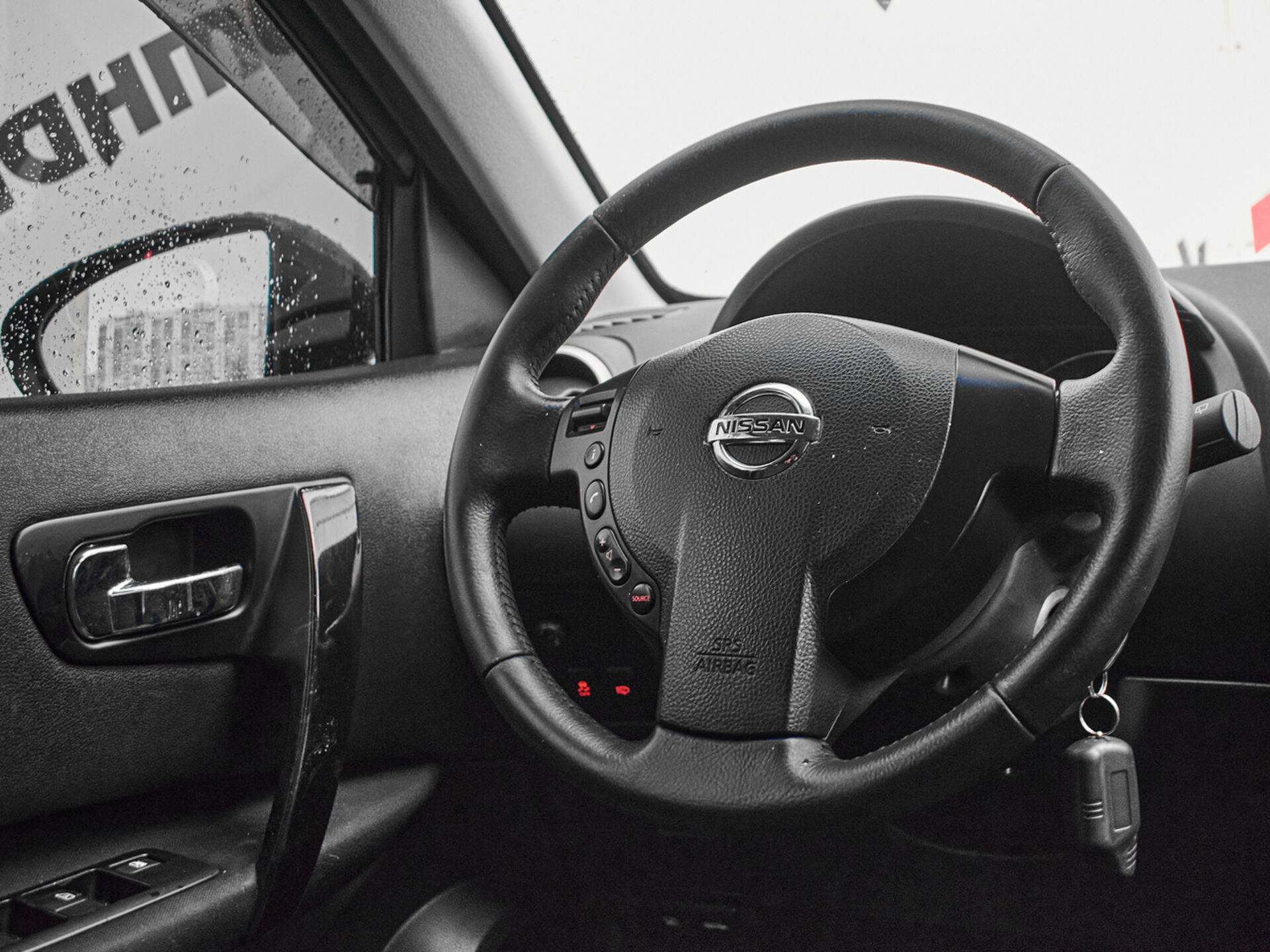 Купить Nissan Qashqai 1.6 MT (114 л.с.), 2013 в Екатеренбурге