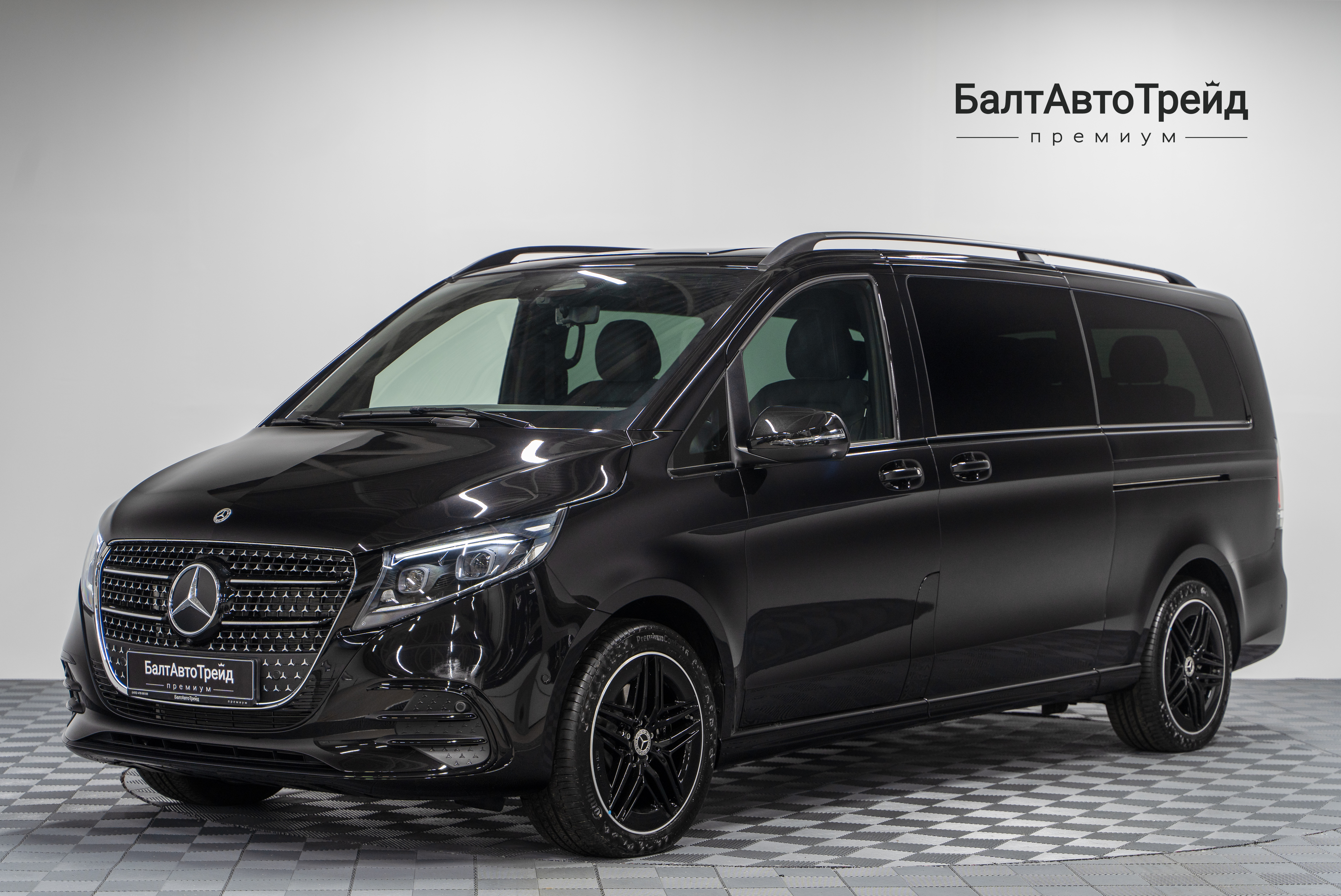 Автомобиль Mercedes-Benz V-Класс 300 d экстра длинный 2.0d AT (237 л.с.) 4WD - 1