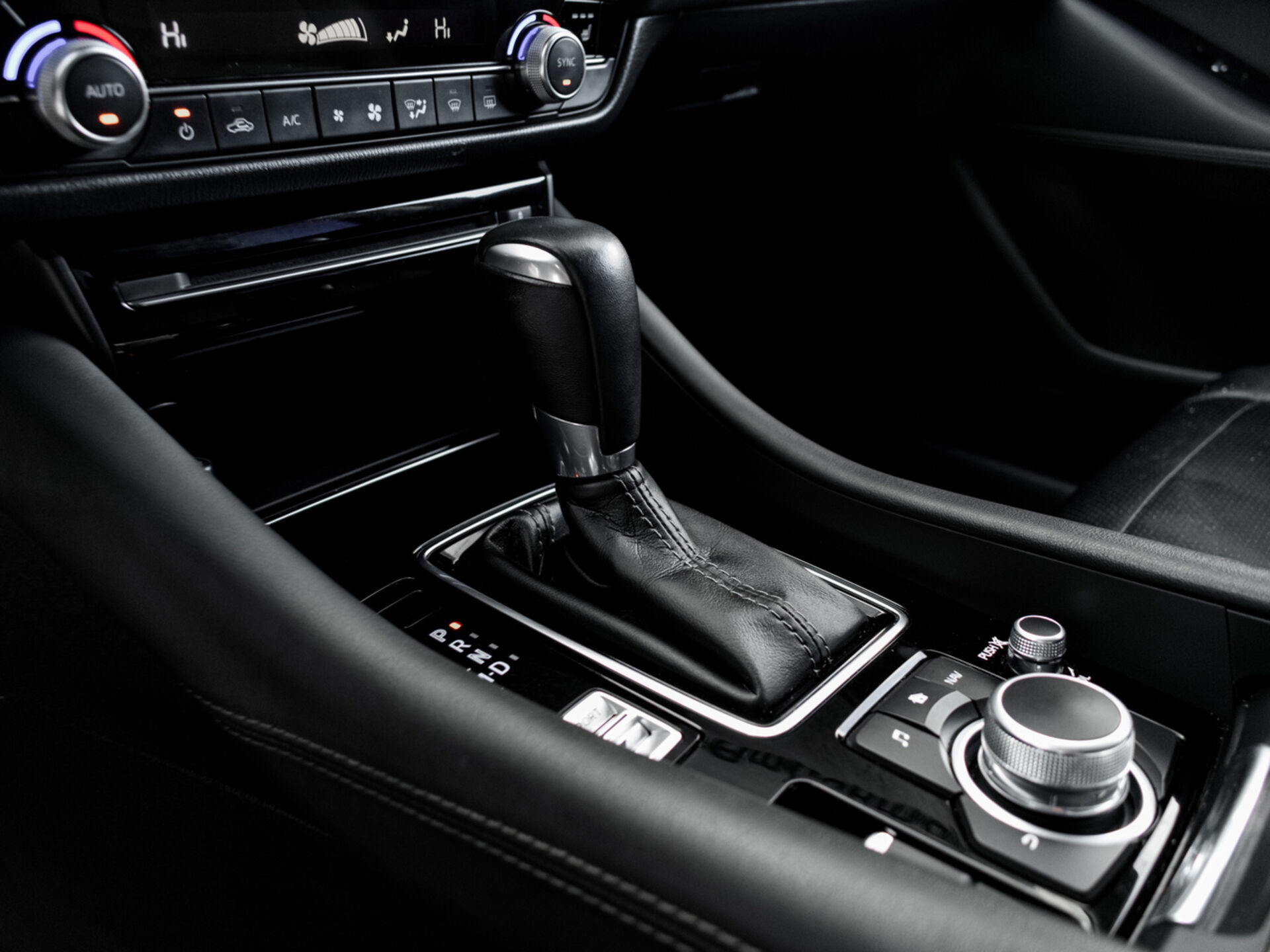 Купить Mazda 6 2.0 AT (150 л.с.), 2019 в Екатеренбурге