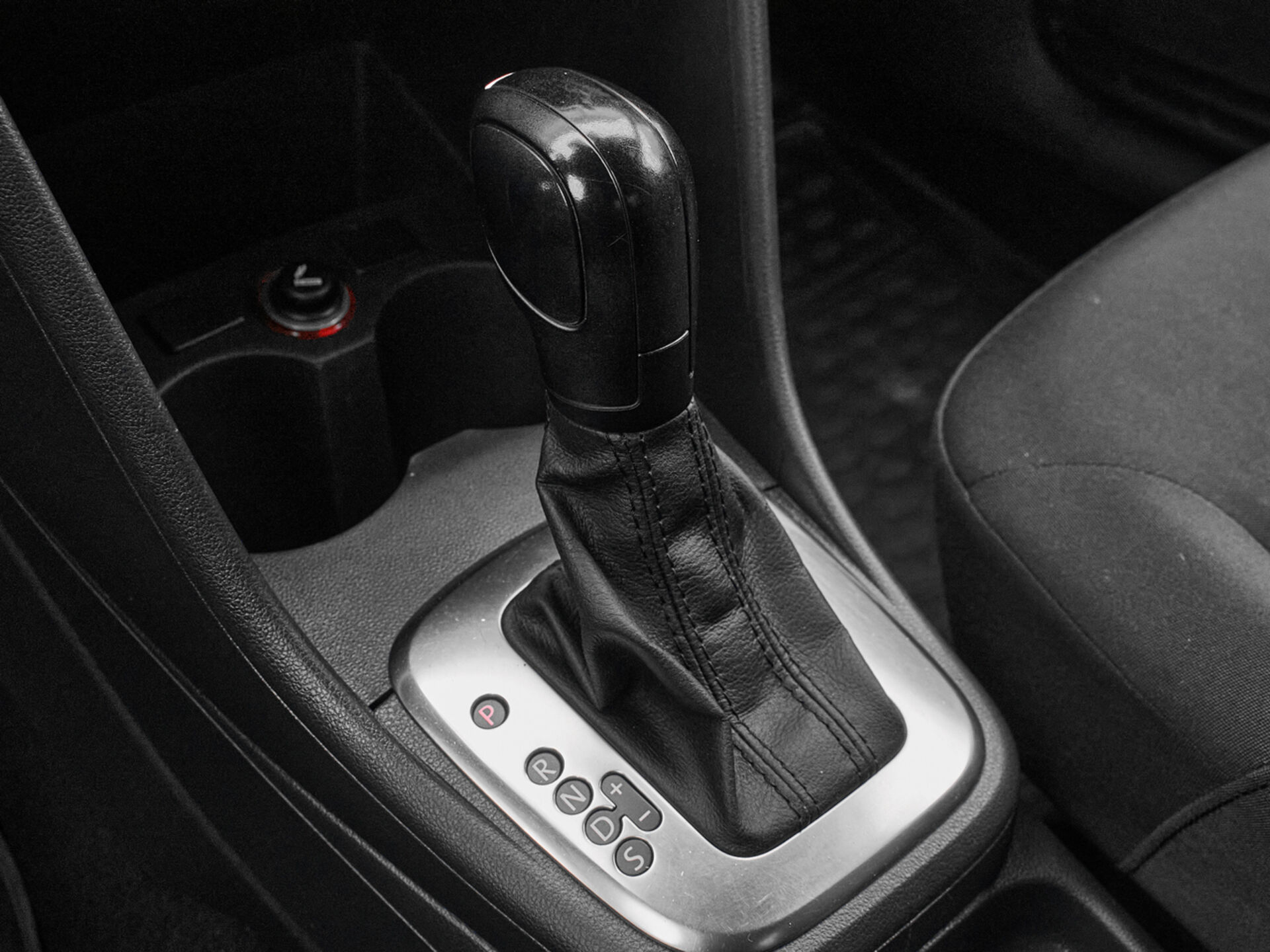 Купить Volkswagen Polo 1.6 AT (105 л.с.), 2011 в Екатеренбурге