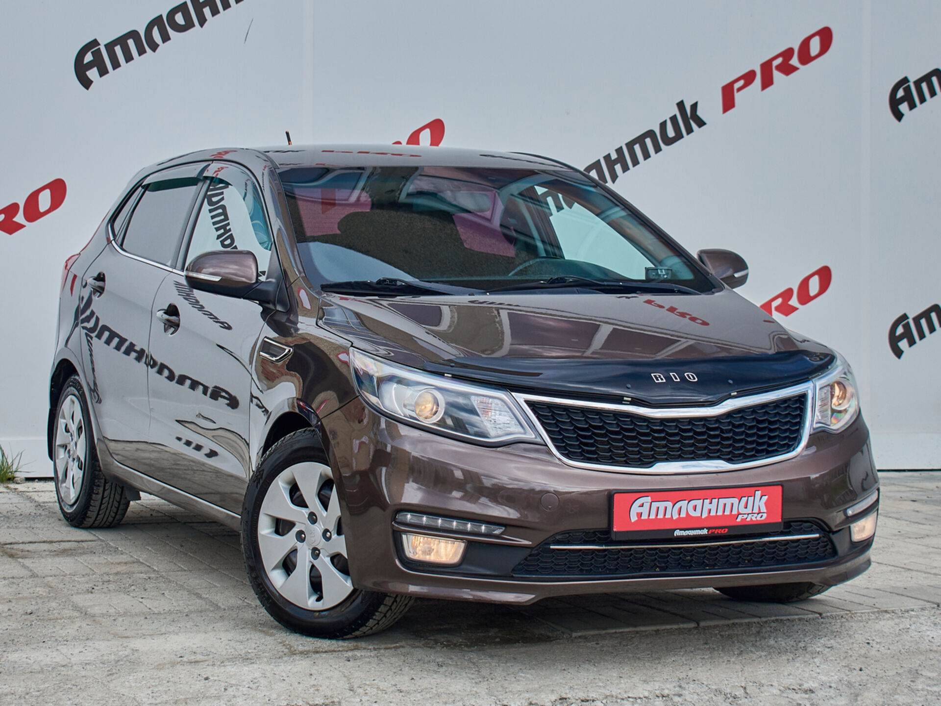 Купить Kia Rio 1.6 AT (123 л.с.), 2016 в Екатеренбурге