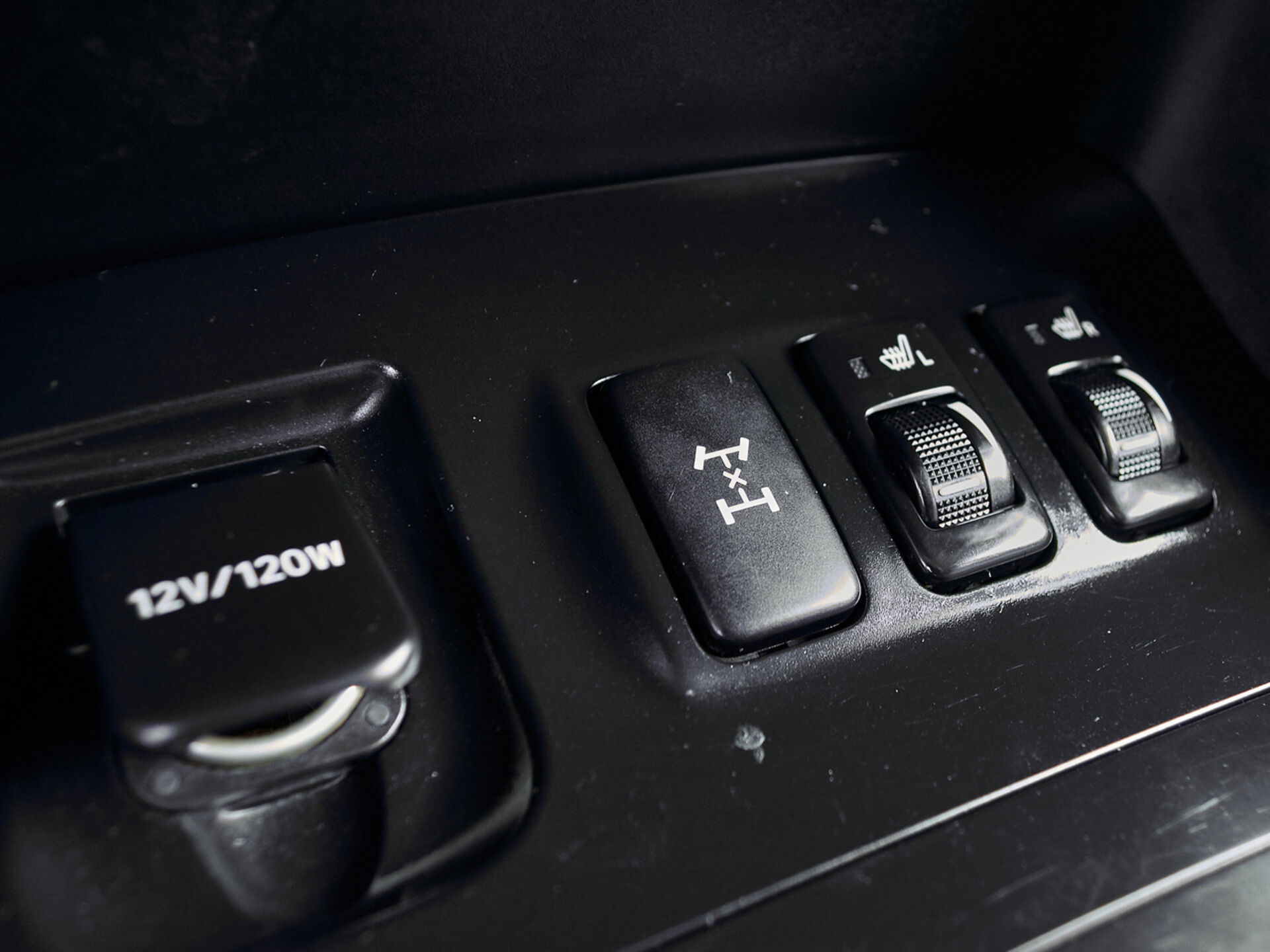 Купить Toyota Land Cruiser Prado 5-speed 4.0 AT (249 л.с.) 4WD, 2004 в Екатеренбурге