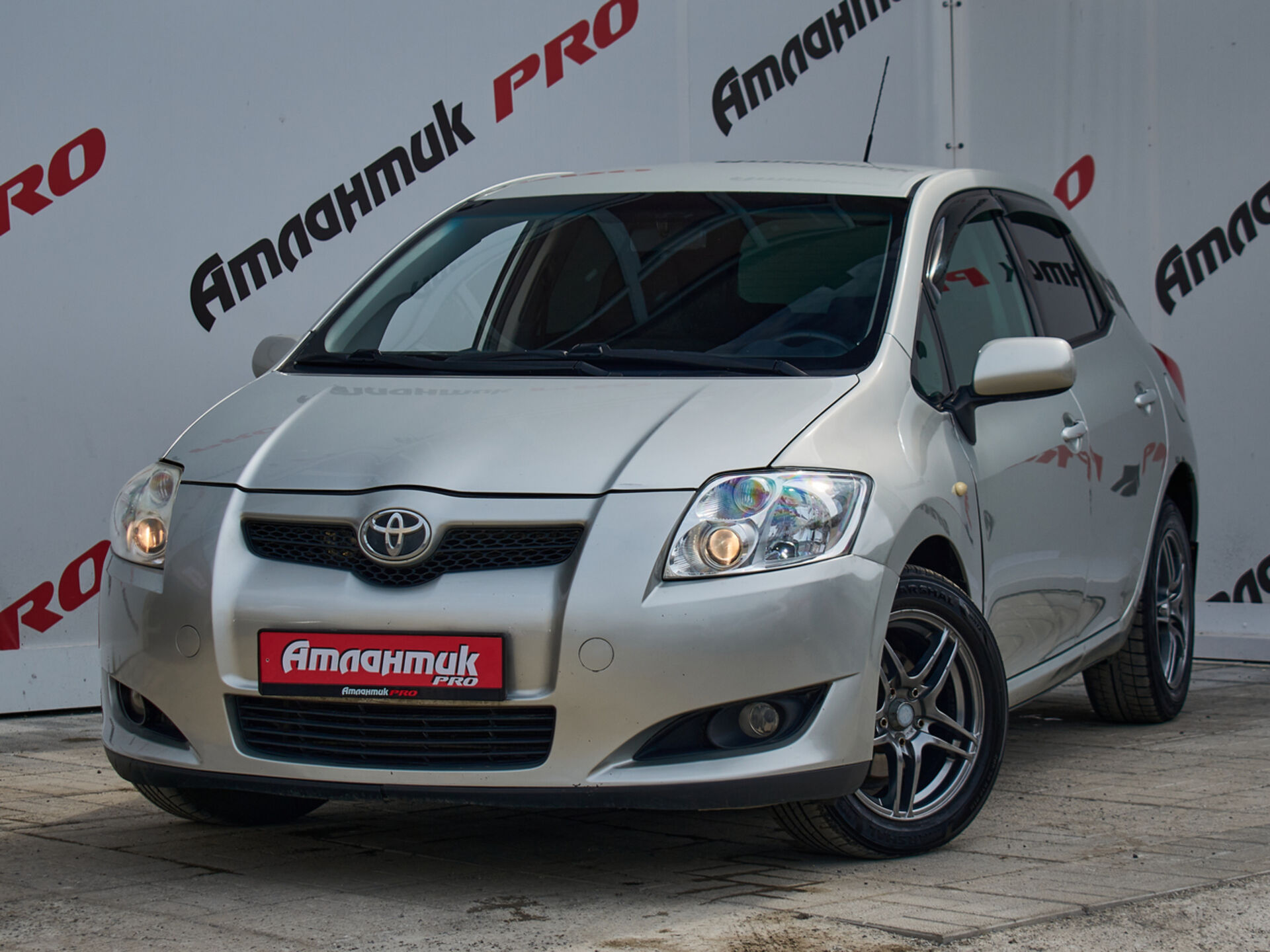 Купить Toyota Auris 1.6 AMT (124 л.с.), 2008 в Екатеренбурге