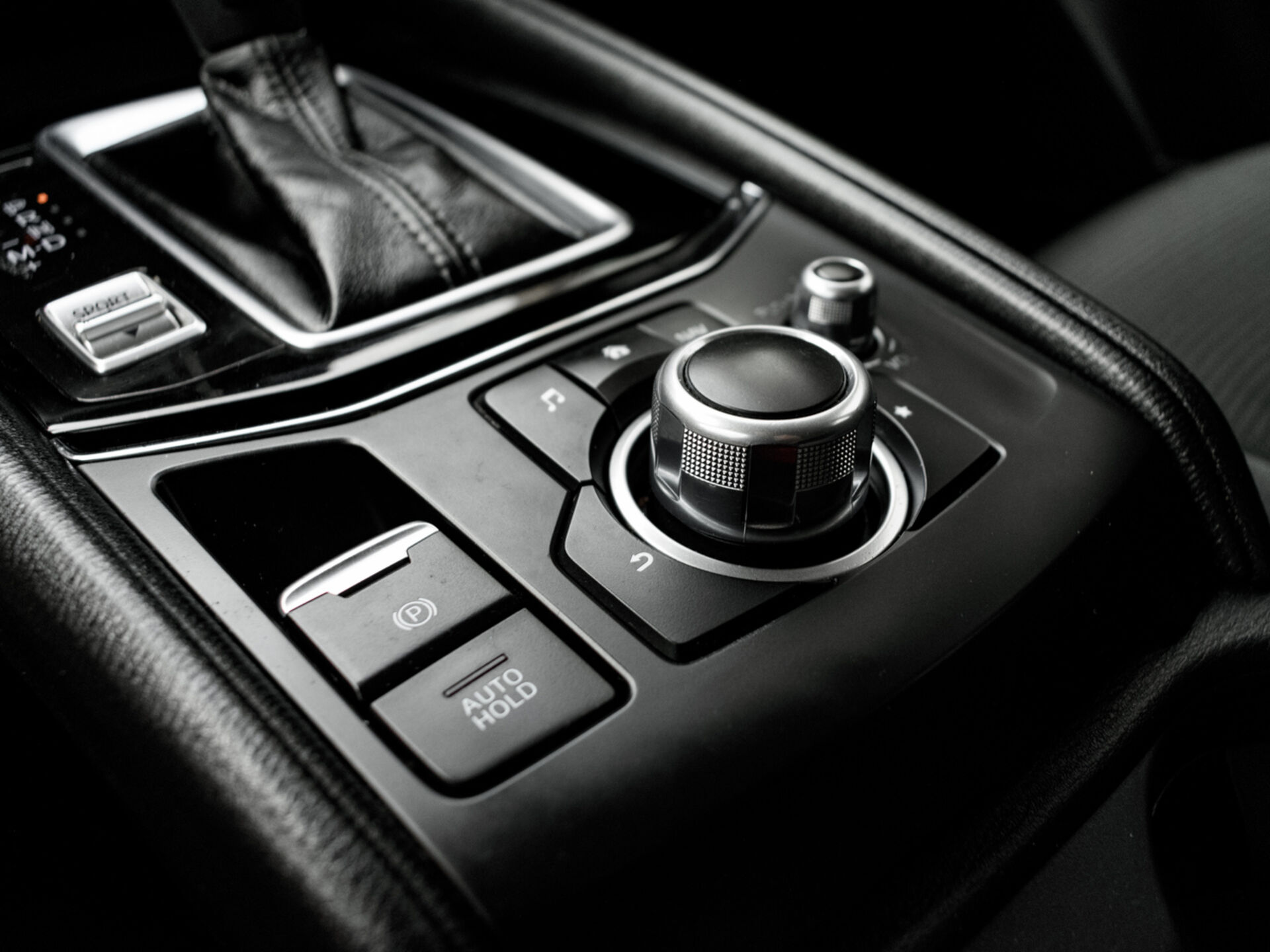 Купить Mazda CX-5 2.0 AT (150 л.с.) 4WD, 2018 в Екатеренбурге