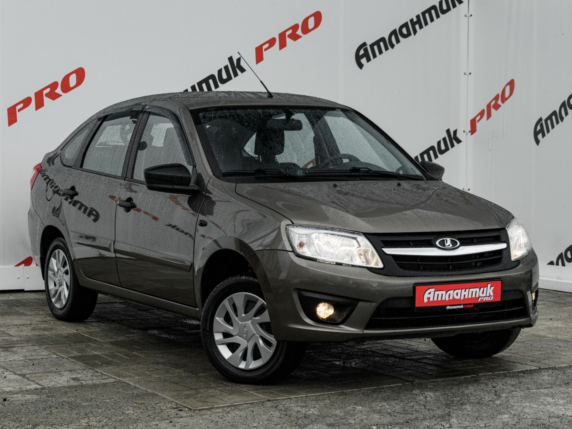 Купить Lada (ВАЗ) Granta 1.6 MT (106 л.с.), 2018 в Екатеренбурге