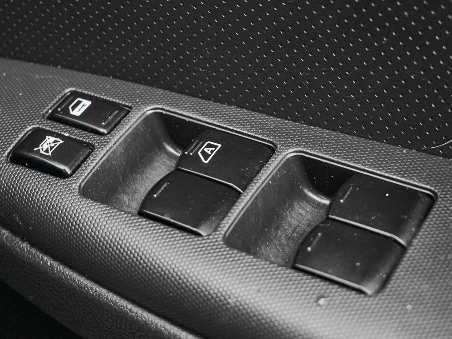 Купить Nissan Note 1.5 CVT (109 л.с.), 2011 в Екатеренбурге